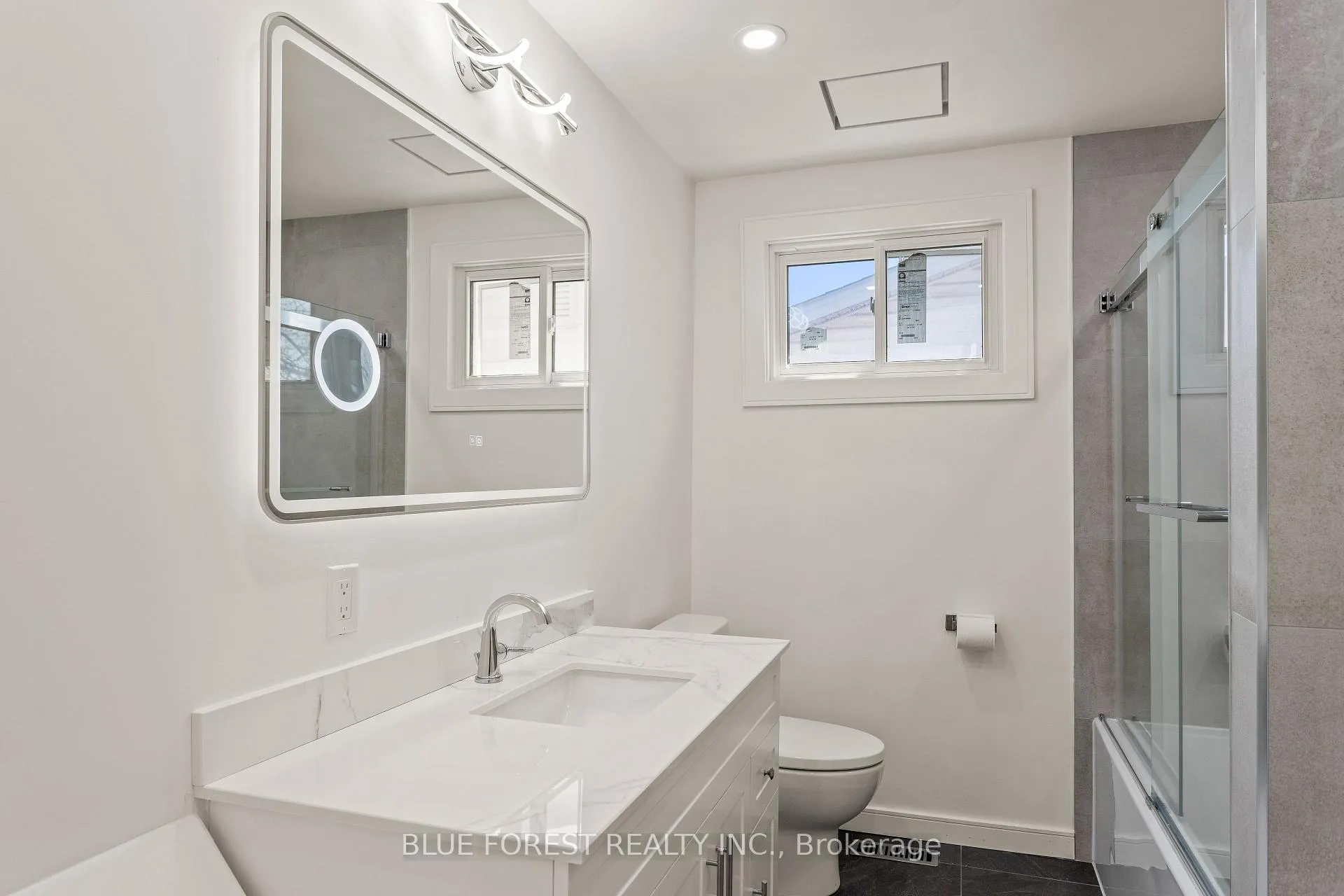 Photo 16 of 255 Delta Place, London, South D — HOMEH