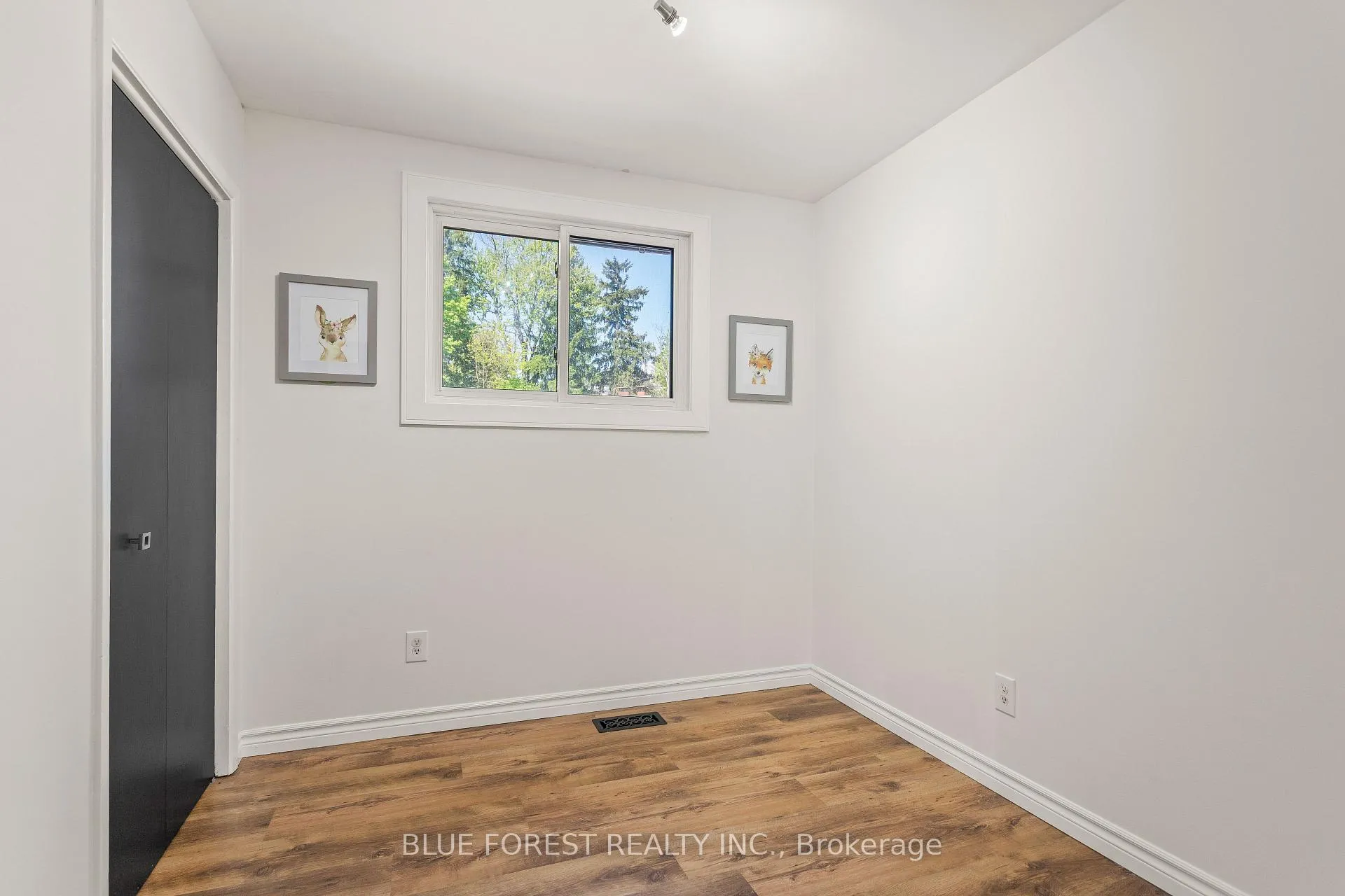 Photo 18 of 255 Delta Place, London, South D — HOMEH