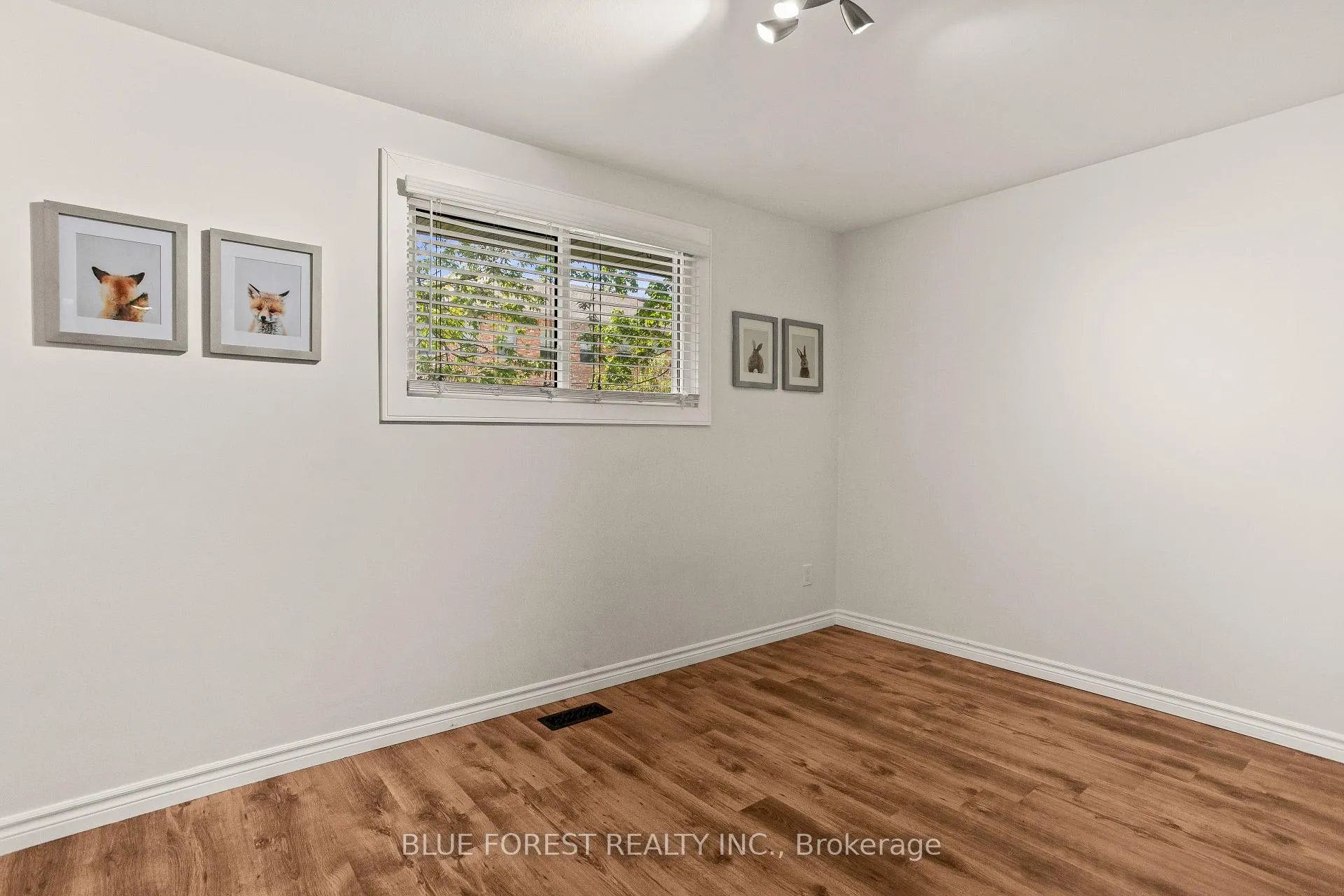 Photo 20 of 255 Delta Place, London, South D — HOMEH