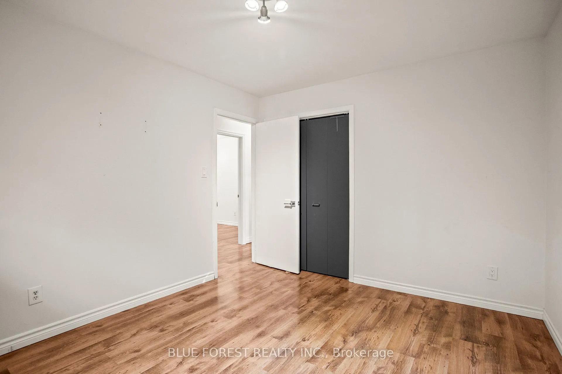 Photo 24 of 255 Delta Place, London, South D — HOMEH