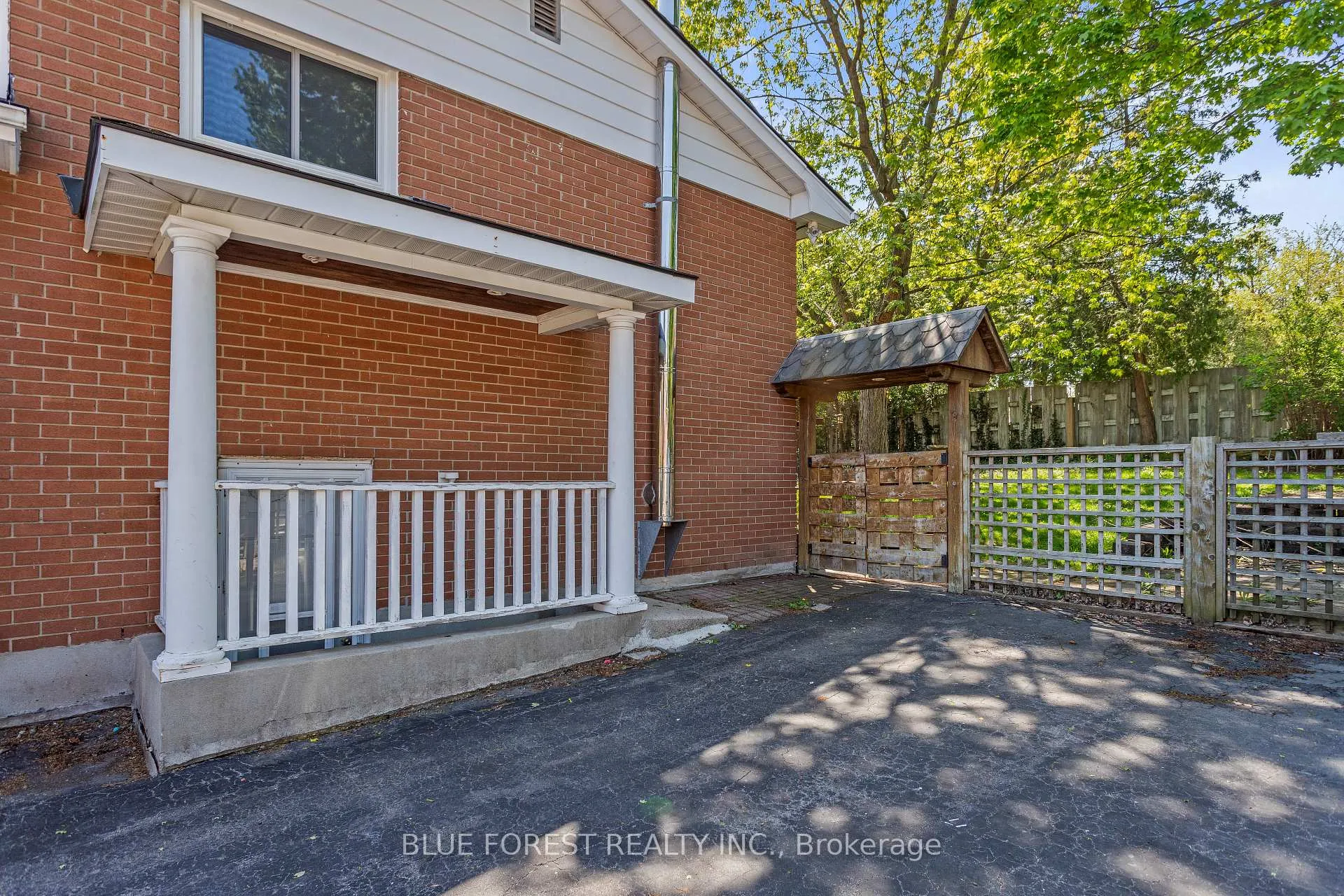 Photo 34 of 255 Delta Place, London, South D — HOMEH