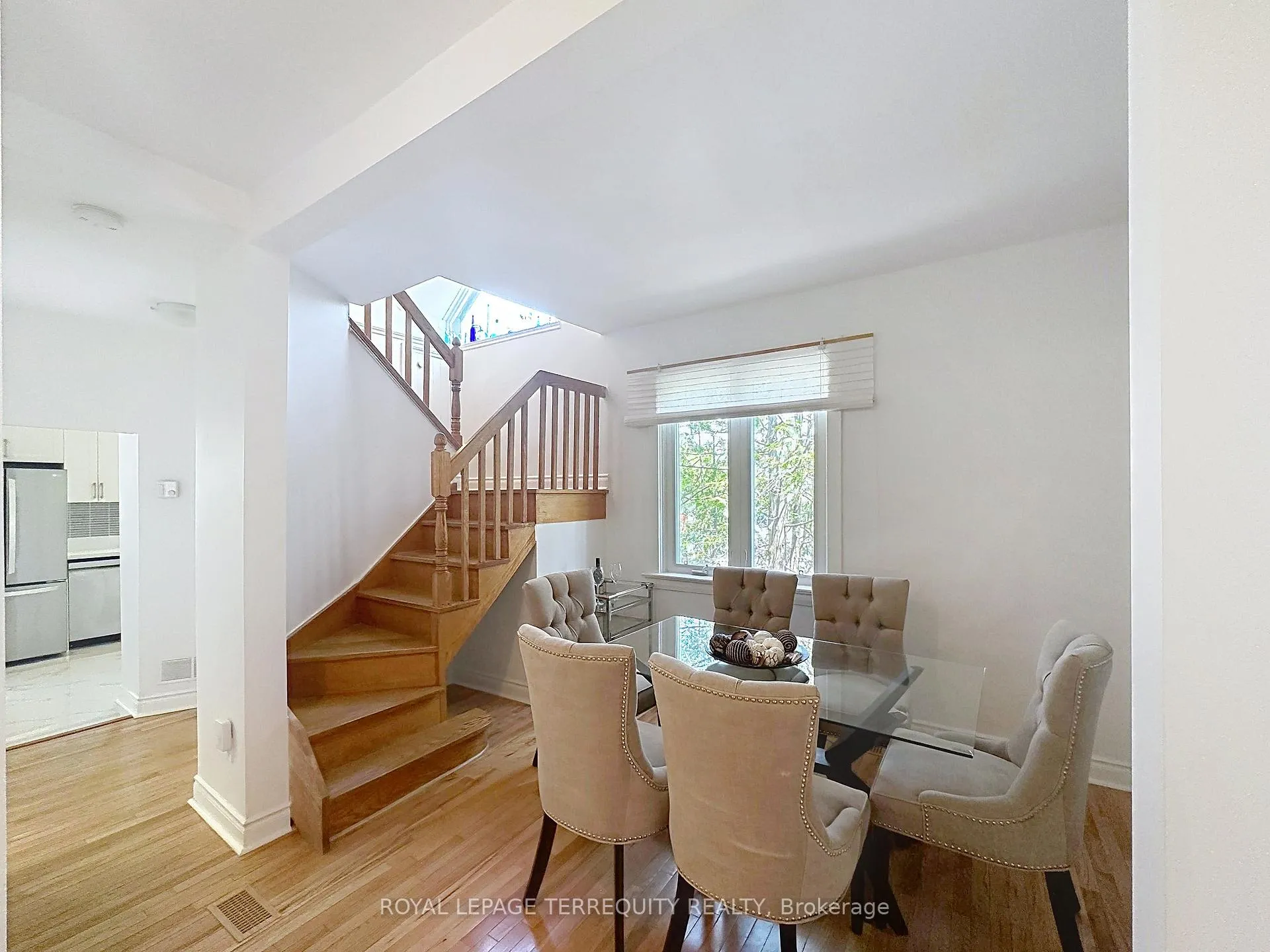 Photo 9 of 57 Queensdale Avenue, Toronto, Danforth Village-East York — HOMEH