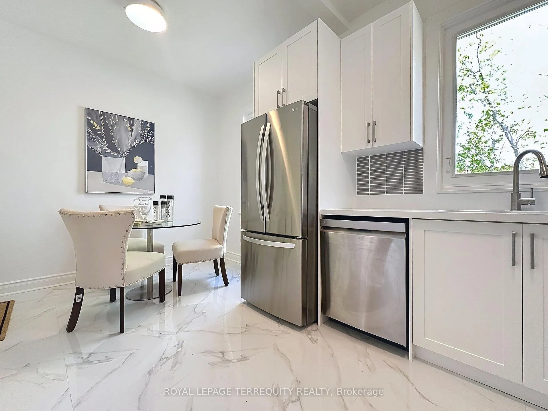 Photo 11 of 57 Queensdale Avenue, Toronto, Danforth Village-East York — HOMEH