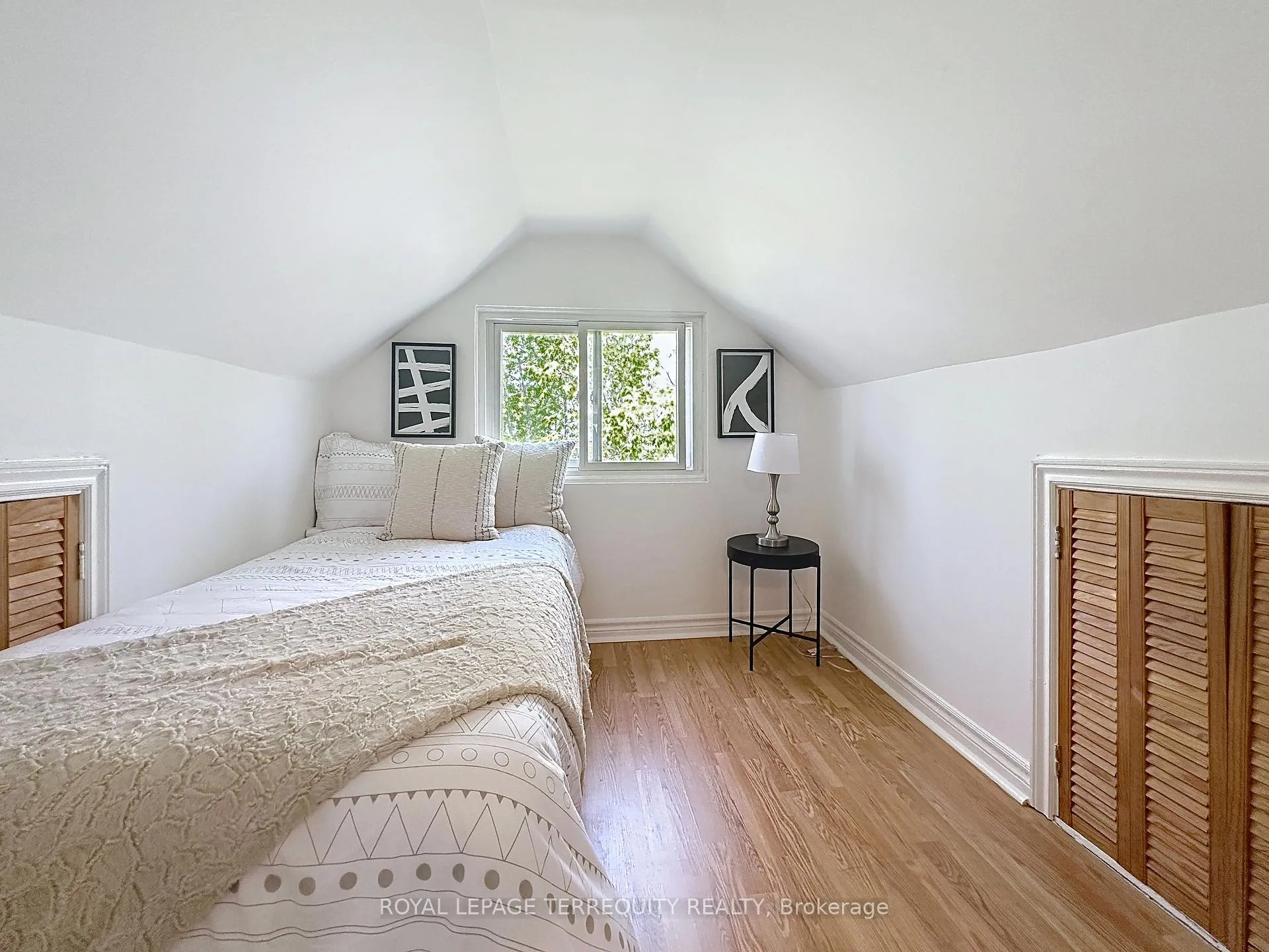 Photo 16 of 57 Queensdale Avenue, Toronto, Danforth Village-East York — HOMEH