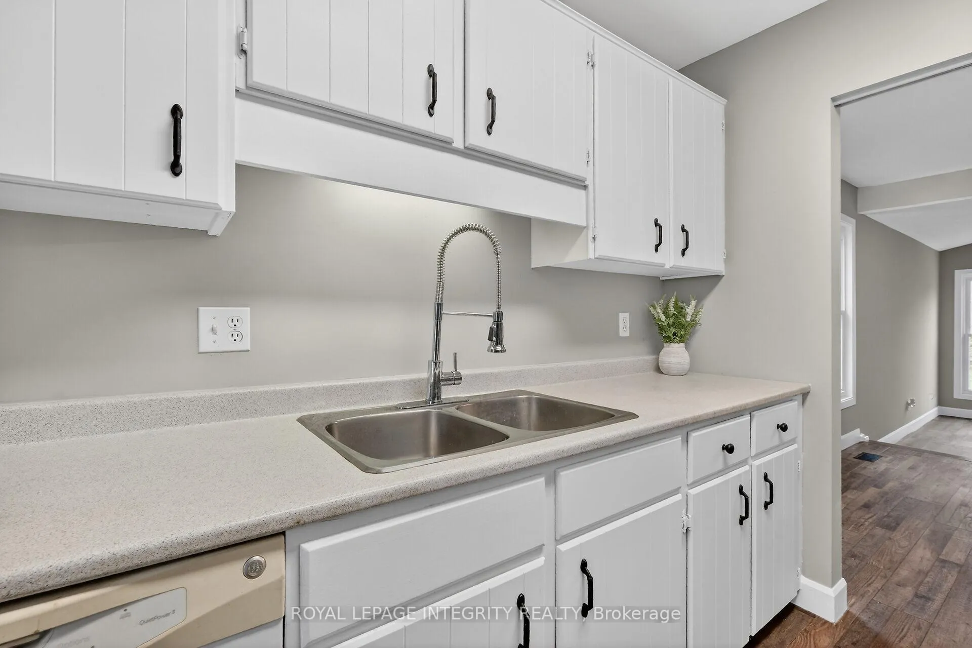 Photo 11 of 1167 Saint-Emmanuel Terrace, Ottawa, Convent Glen North — HOMEH