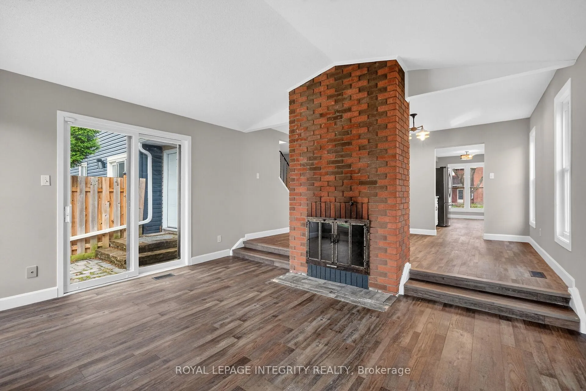 Photo 20 of 1167 Saint-Emmanuel Terrace, Ottawa, Convent Glen North — HOMEH