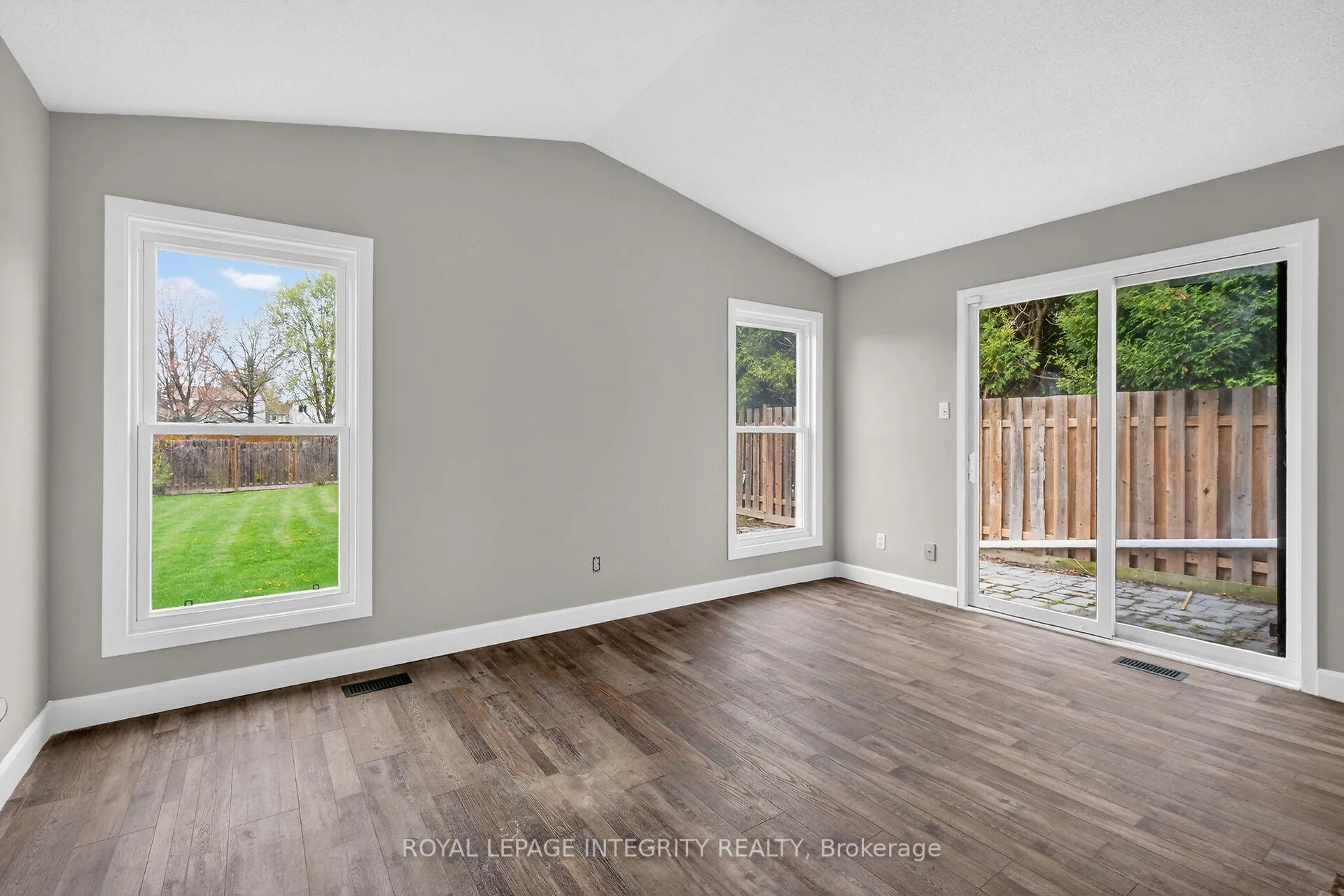 Photo 21 of 1167 Saint-Emmanuel Terrace, Ottawa, Convent Glen North — HOMEH