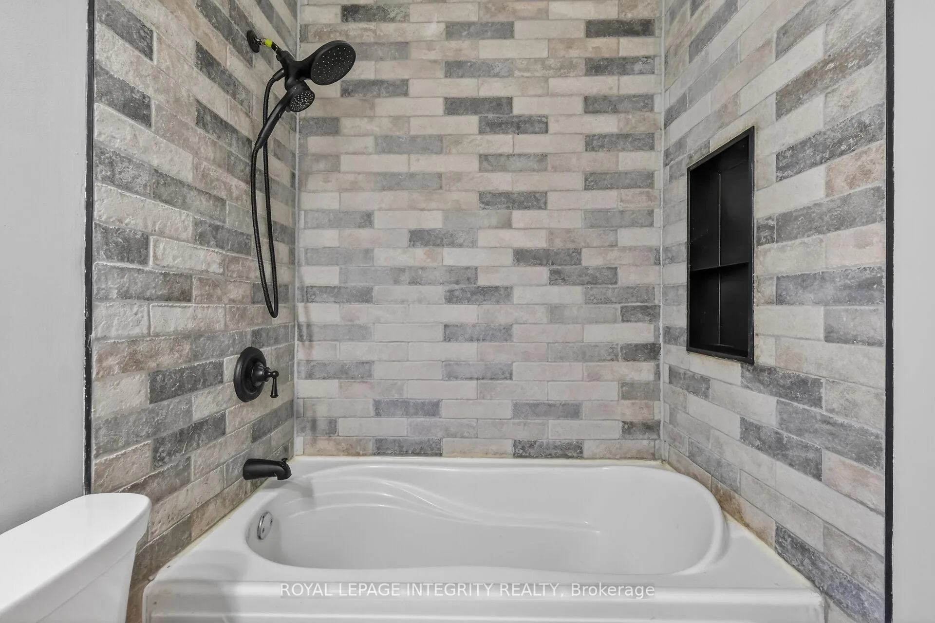 Photo 41 of 1167 Saint-Emmanuel Terrace, Ottawa, Convent Glen North — HOMEH