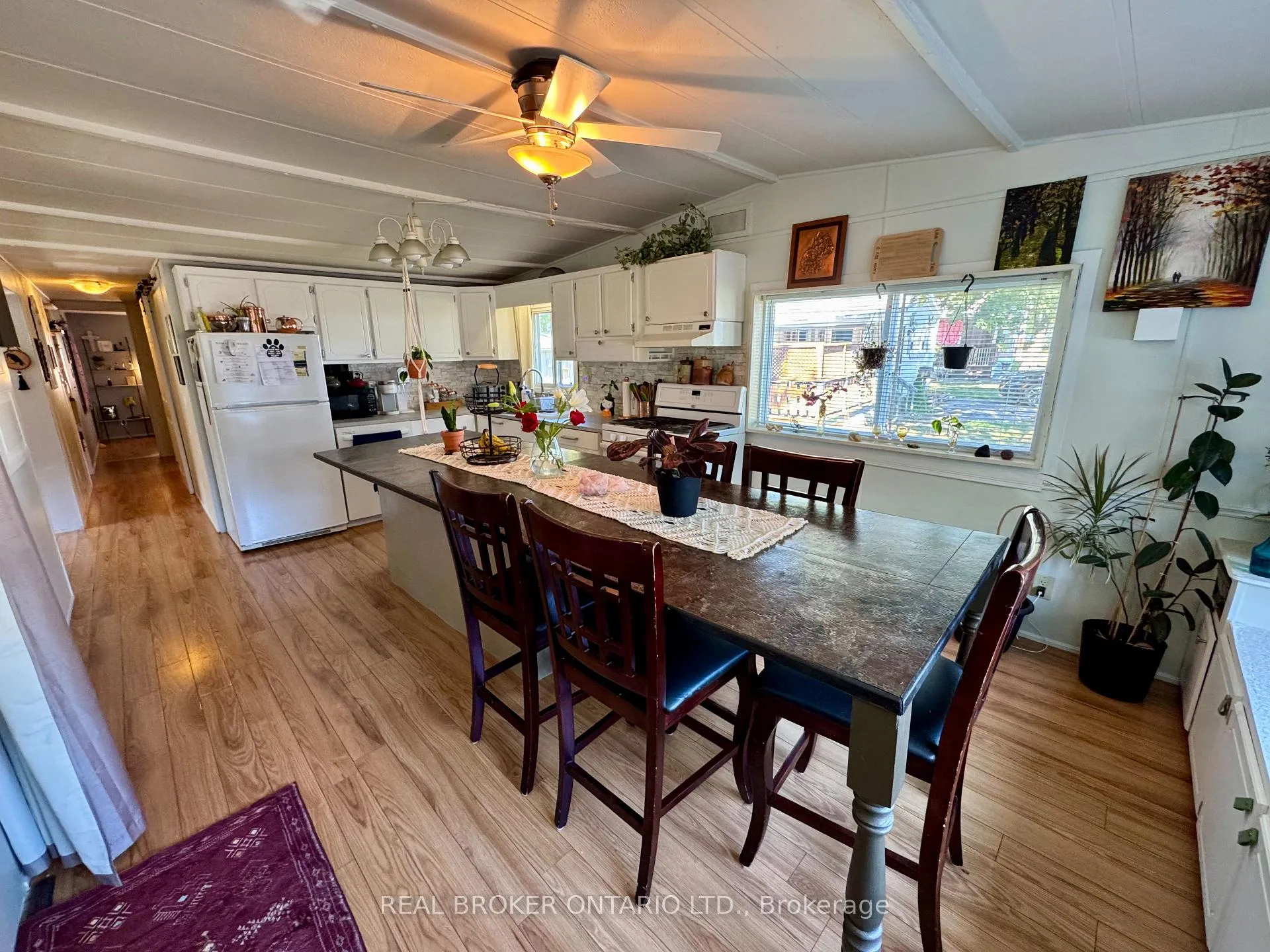 Photo 10 of Unit 243, 580 Beaver Creek Road, Waterloo, Columbia Forest — HOMEH