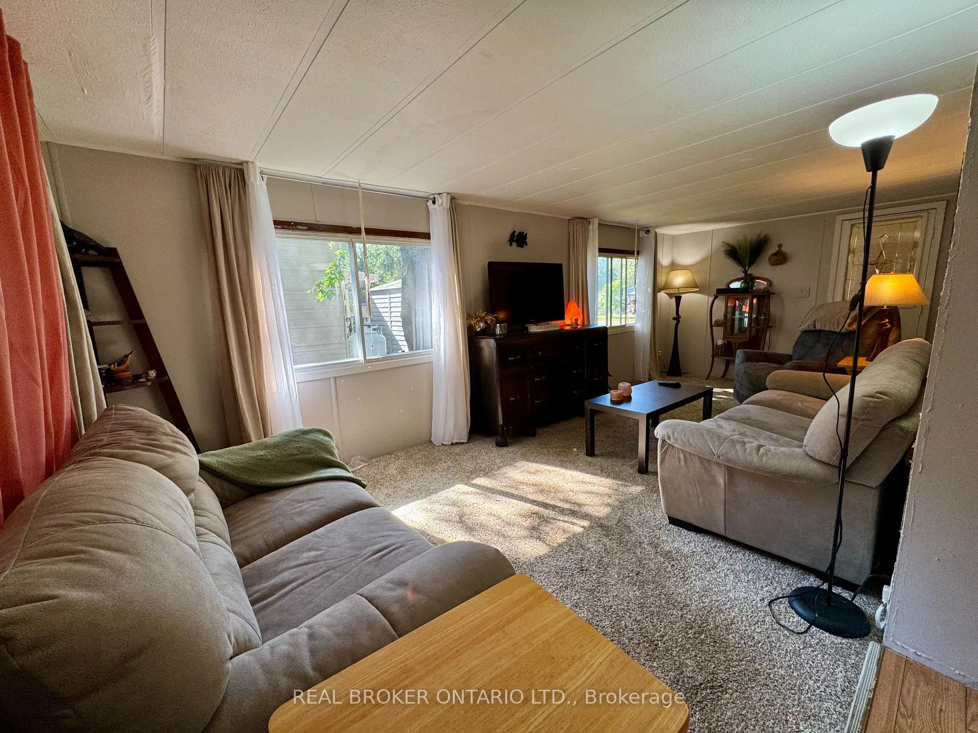 Photo 11 of Unit 243, 580 Beaver Creek Road, Waterloo, Columbia Forest — HOMEH