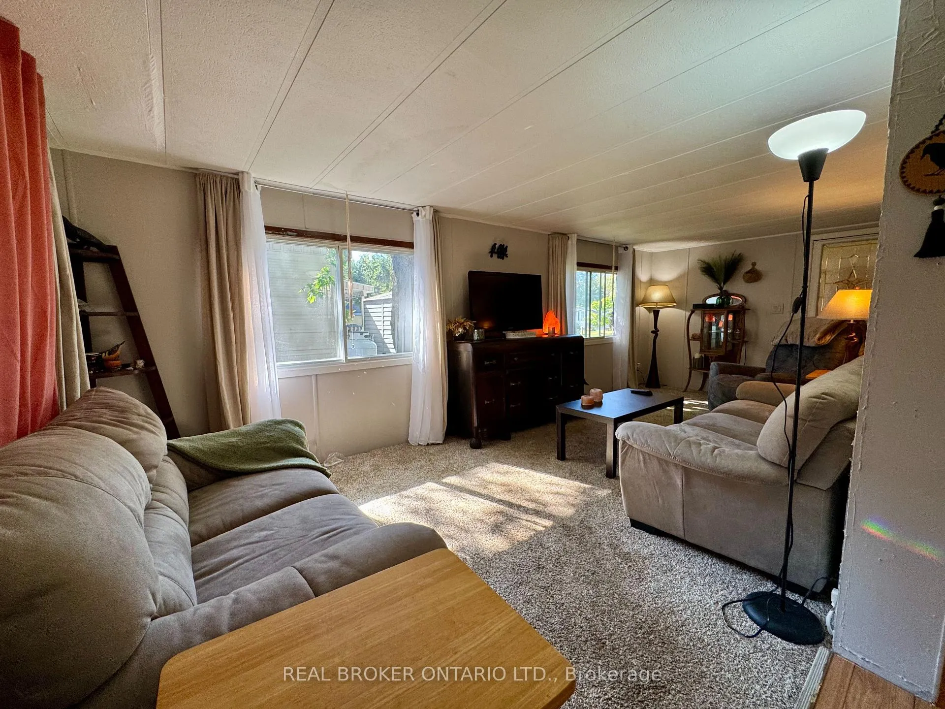 Photo 14 of Unit 243, 580 Beaver Creek Road, Waterloo, Columbia Forest — HOMEH