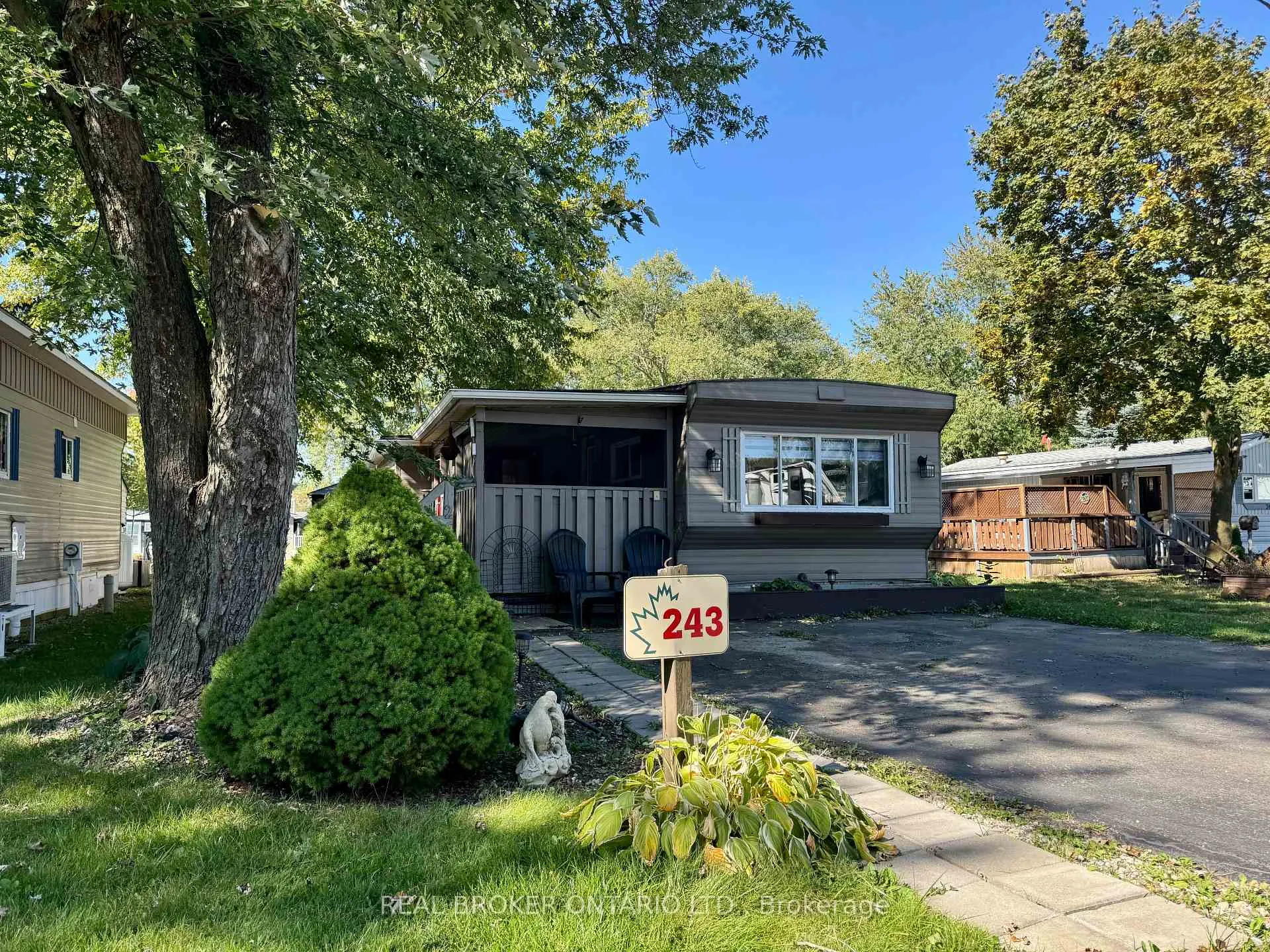 Photo 31 of Unit 243, 580 Beaver Creek Road, Waterloo, Columbia Forest — HOMEH