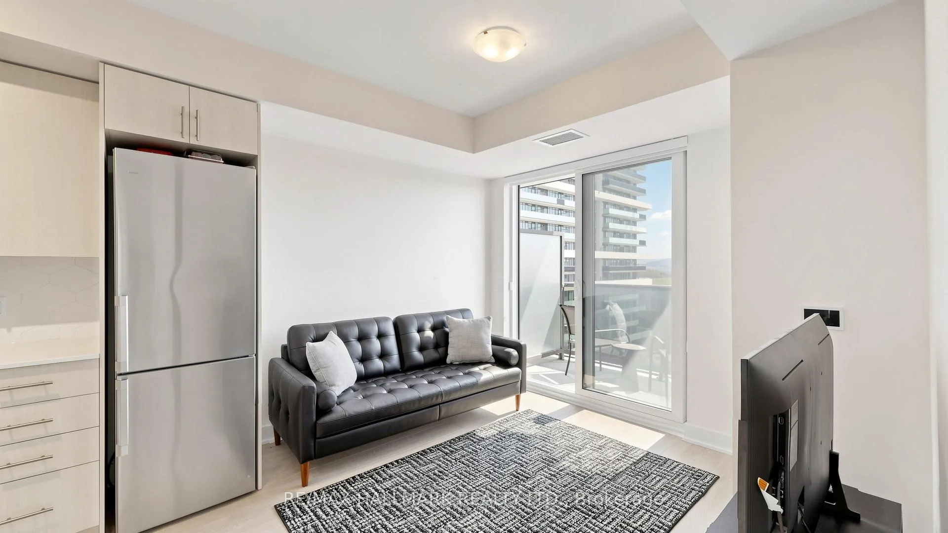 Photo 5 of Unit 1119, 2545 Simcoe Street N, Oshawa, Windfields — HOMEH