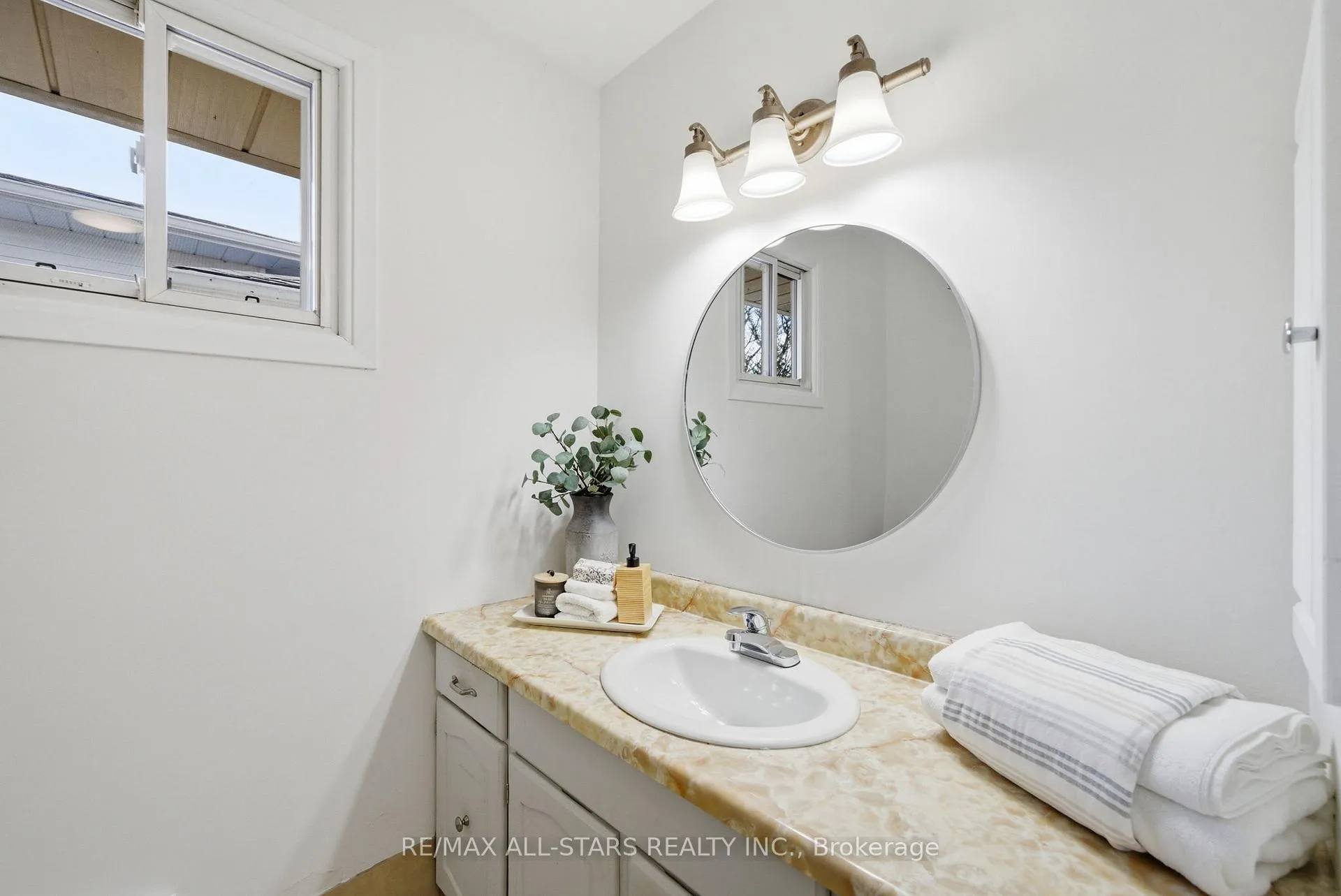 Photo 28 of 39 Orchard Road, Scugog, Port Perry — HOMEH