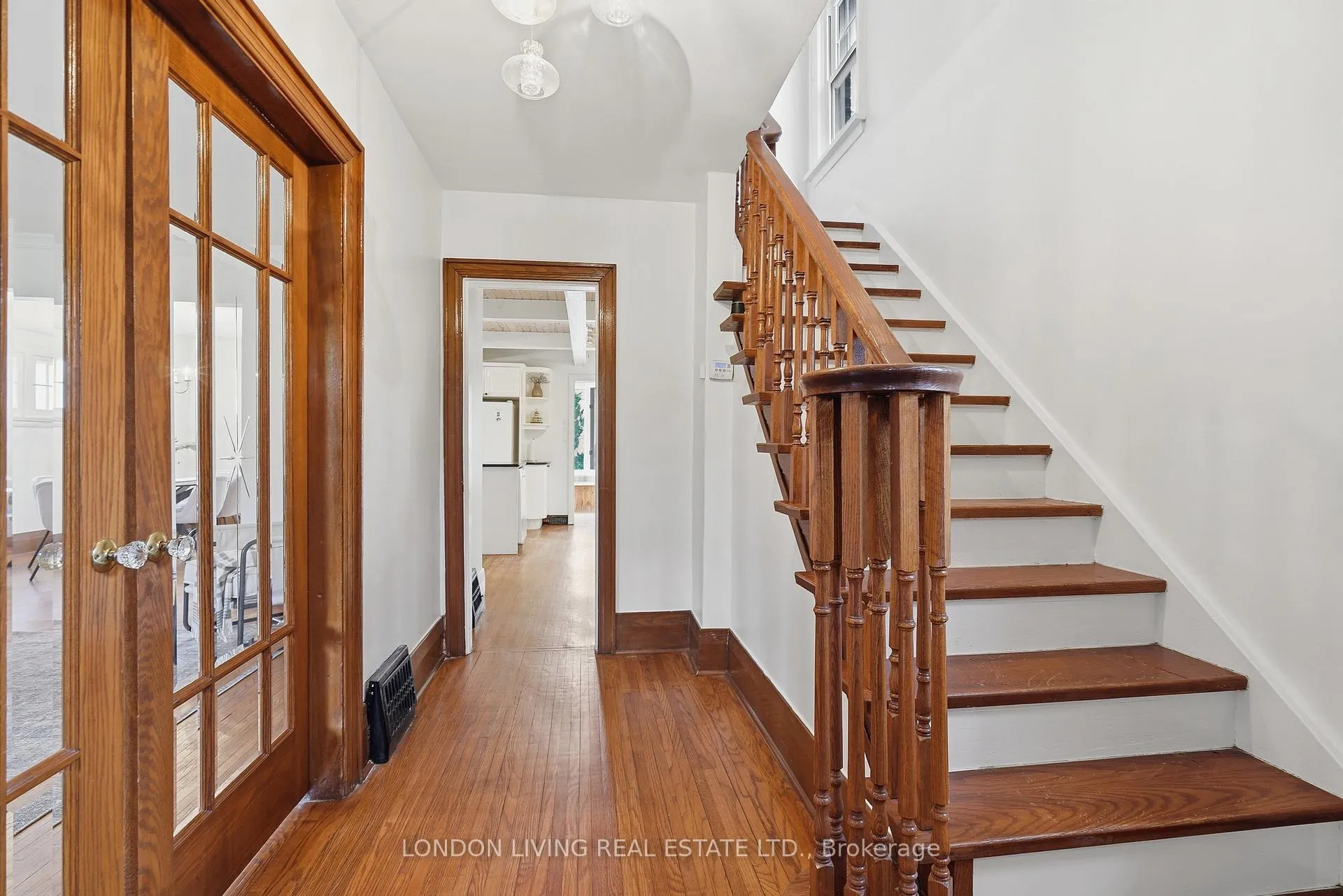 Photo 6 of 26 Frank Place, London, South F — HOMEH