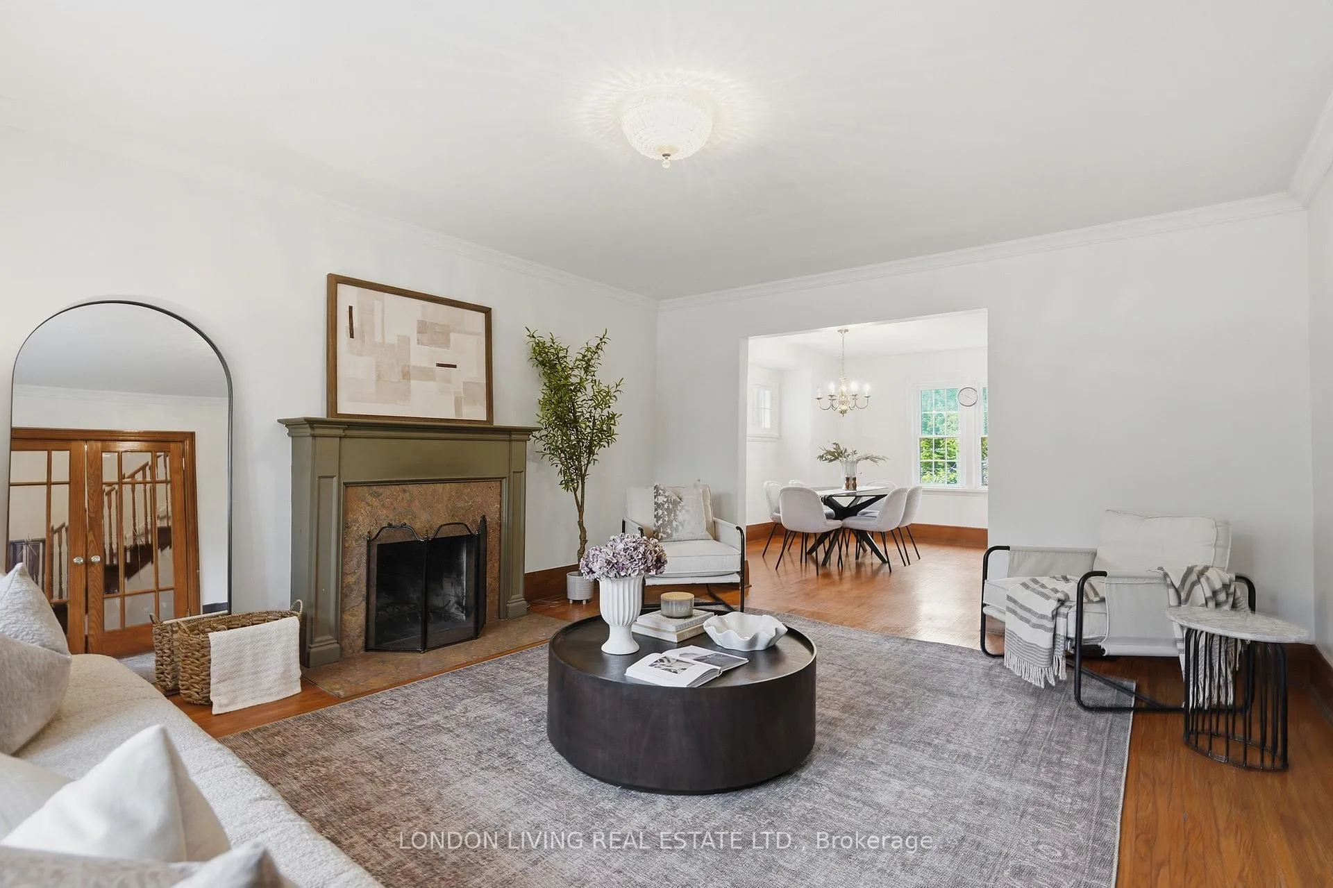 Photo 9 of 26 Frank Place, London, South F — HOMEH