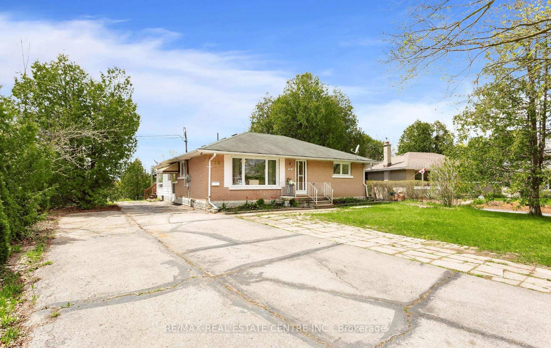 Photo 2 of 50 Dumbarton Street, Guelph, Riverside Park — HOMEH