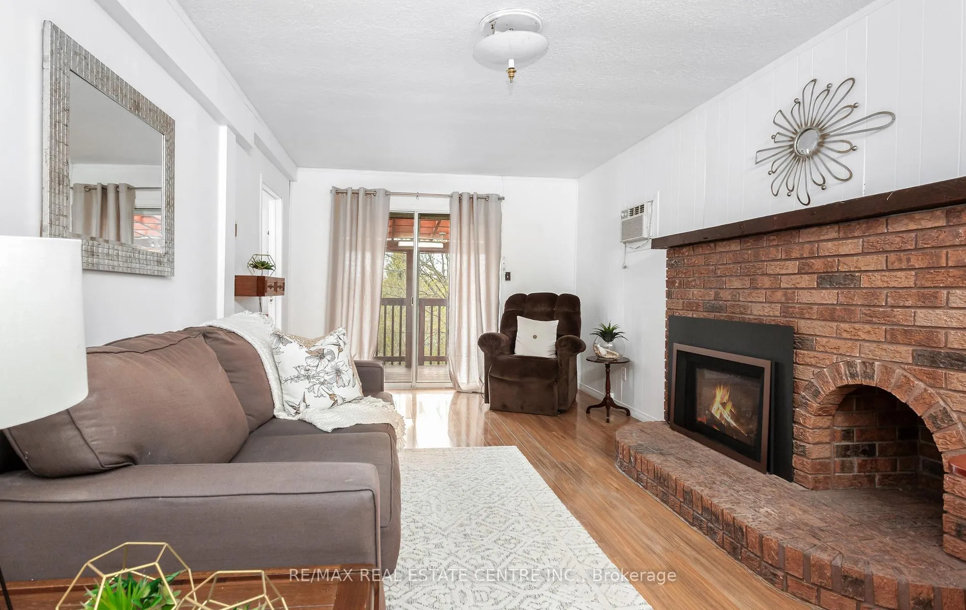 Photo 15 of 50 Dumbarton Street, Guelph, Riverside Park — HOMEH