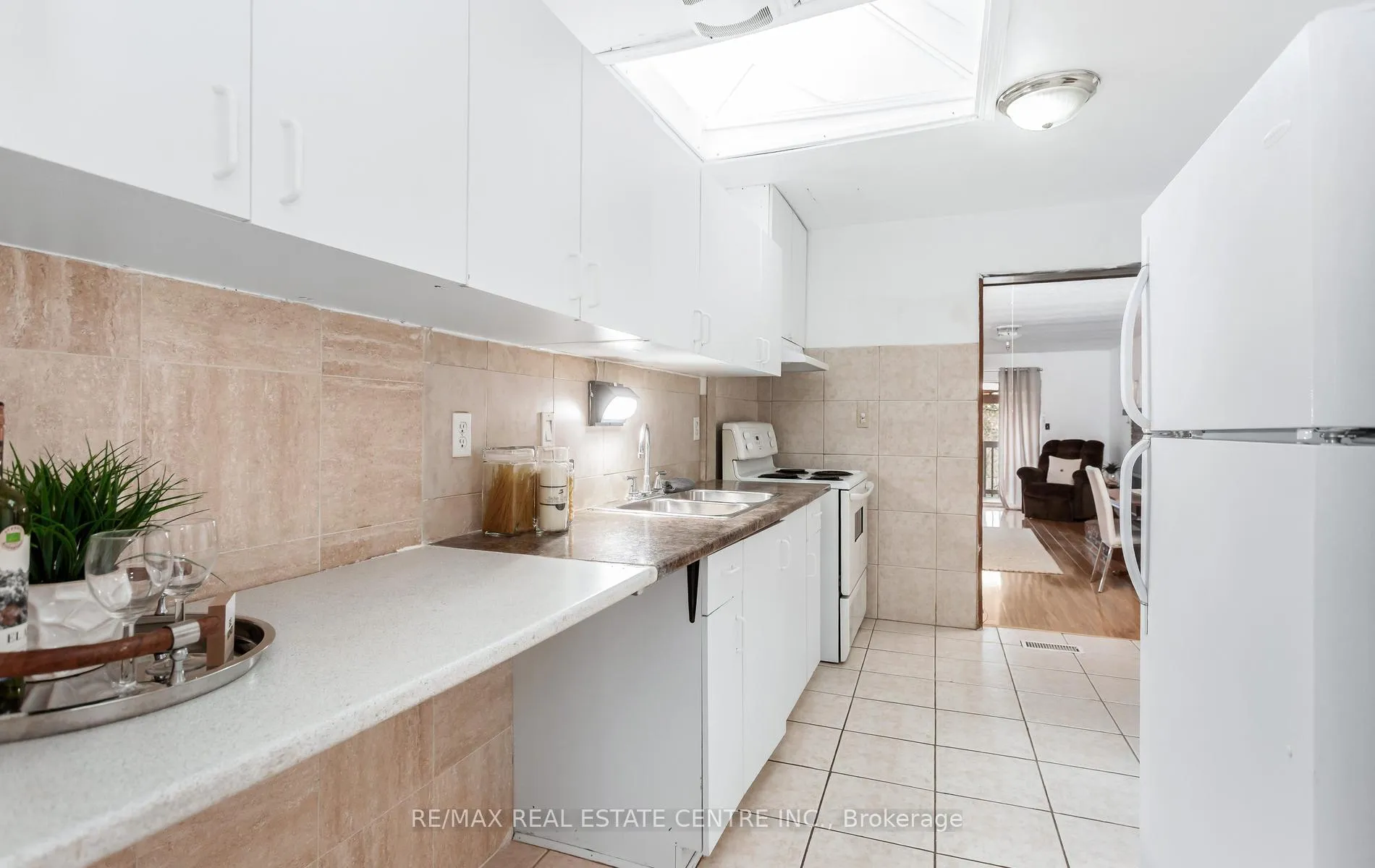 Photo 17 of 50 Dumbarton Street, Guelph, Riverside Park — HOMEH