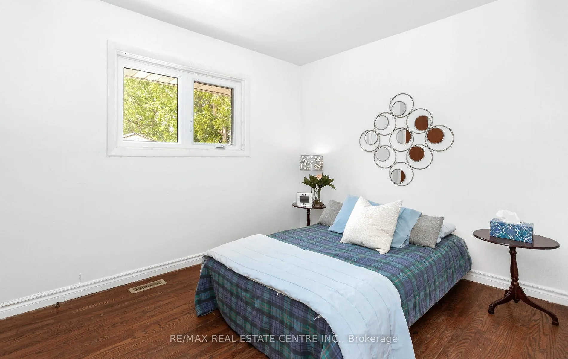 Photo 24 of 50 Dumbarton Street, Guelph, Riverside Park — HOMEH