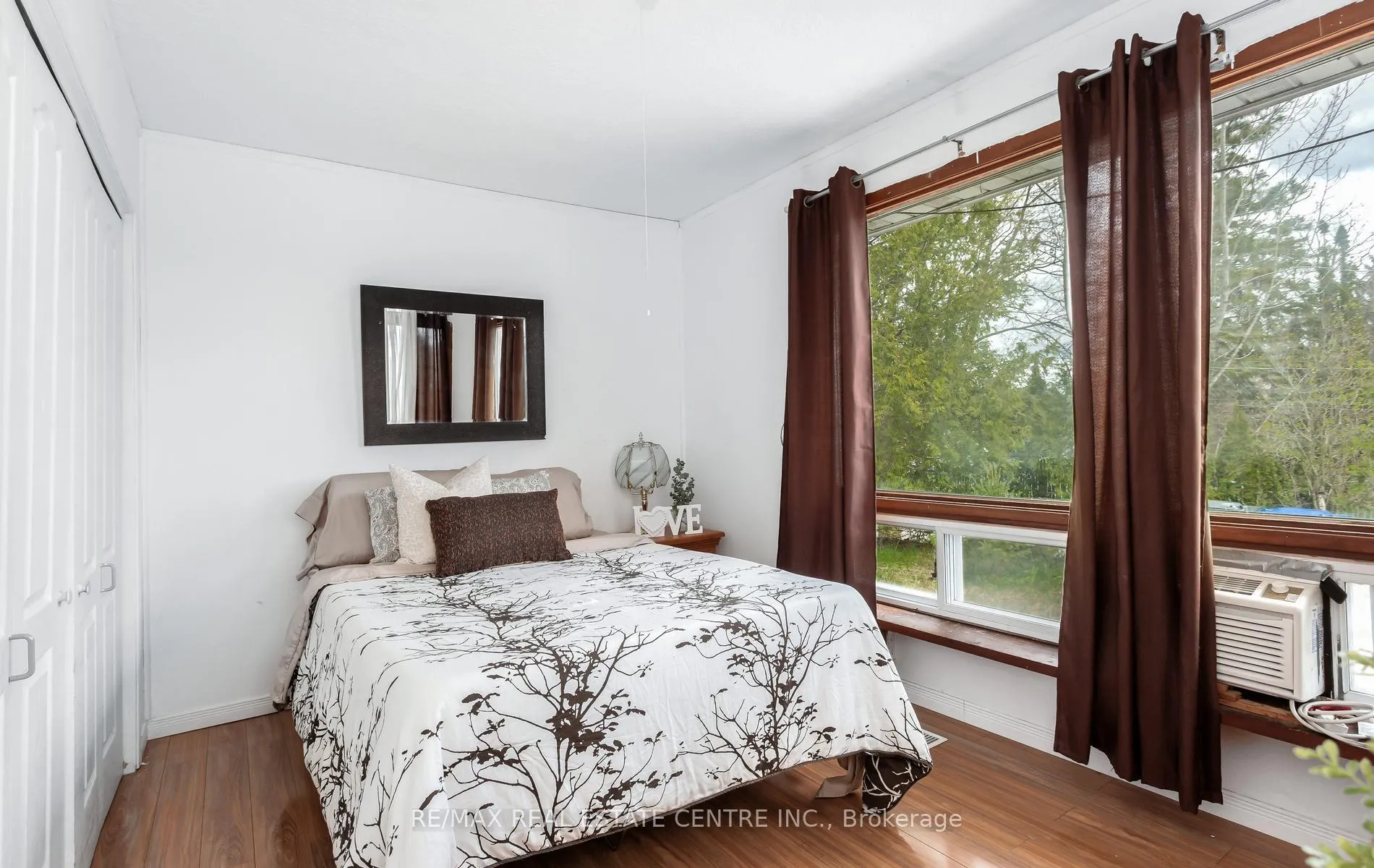 Photo 26 of 50 Dumbarton Street, Guelph, Riverside Park — HOMEH