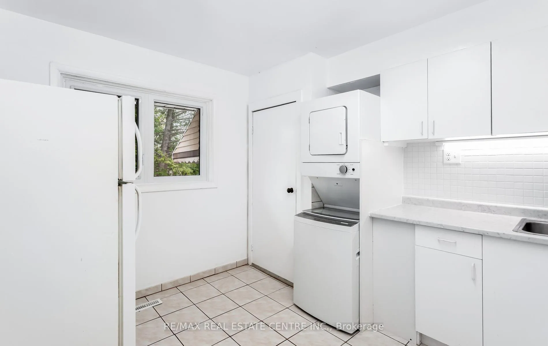 Photo 34 of 50 Dumbarton Street, Guelph, Riverside Park — HOMEH
