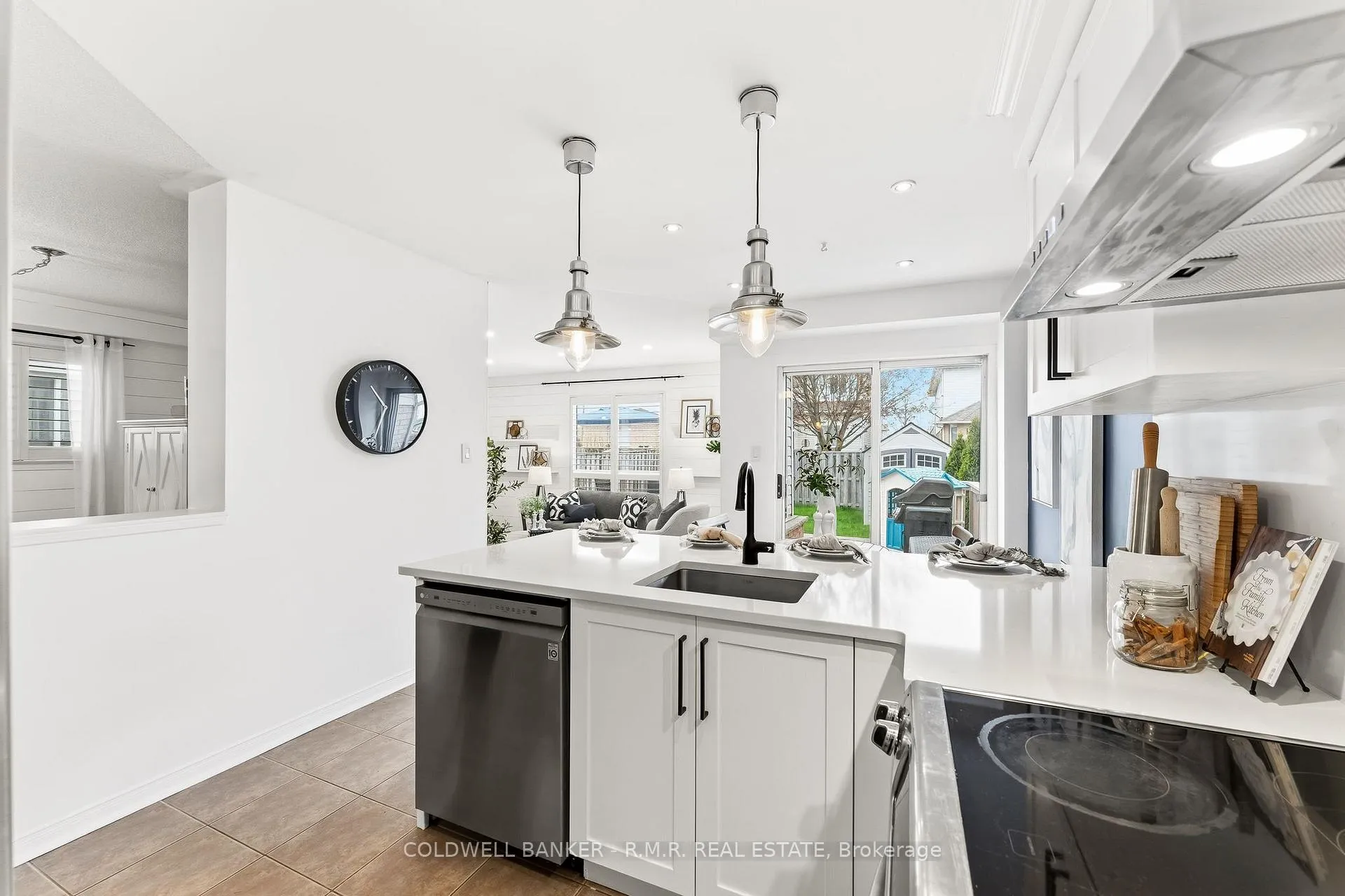 Photo 15 of 146 Point Hope Place, Whitby, Port Whitby — HOMEH