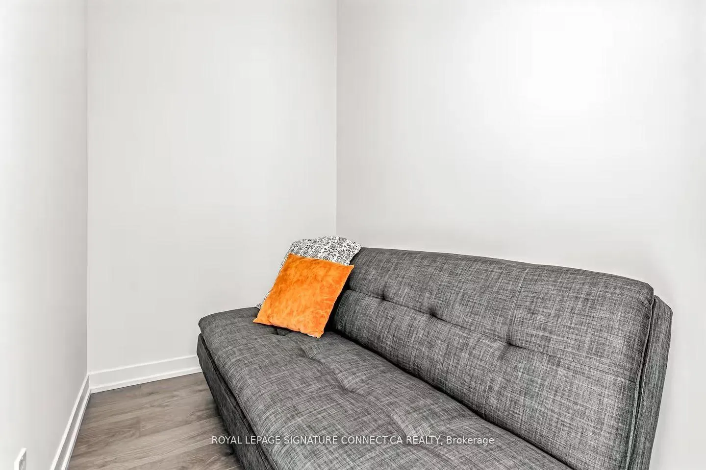 Photo 19 of Unit 1609, 39 Mary Street, Barrie, City Centre — HOMEH