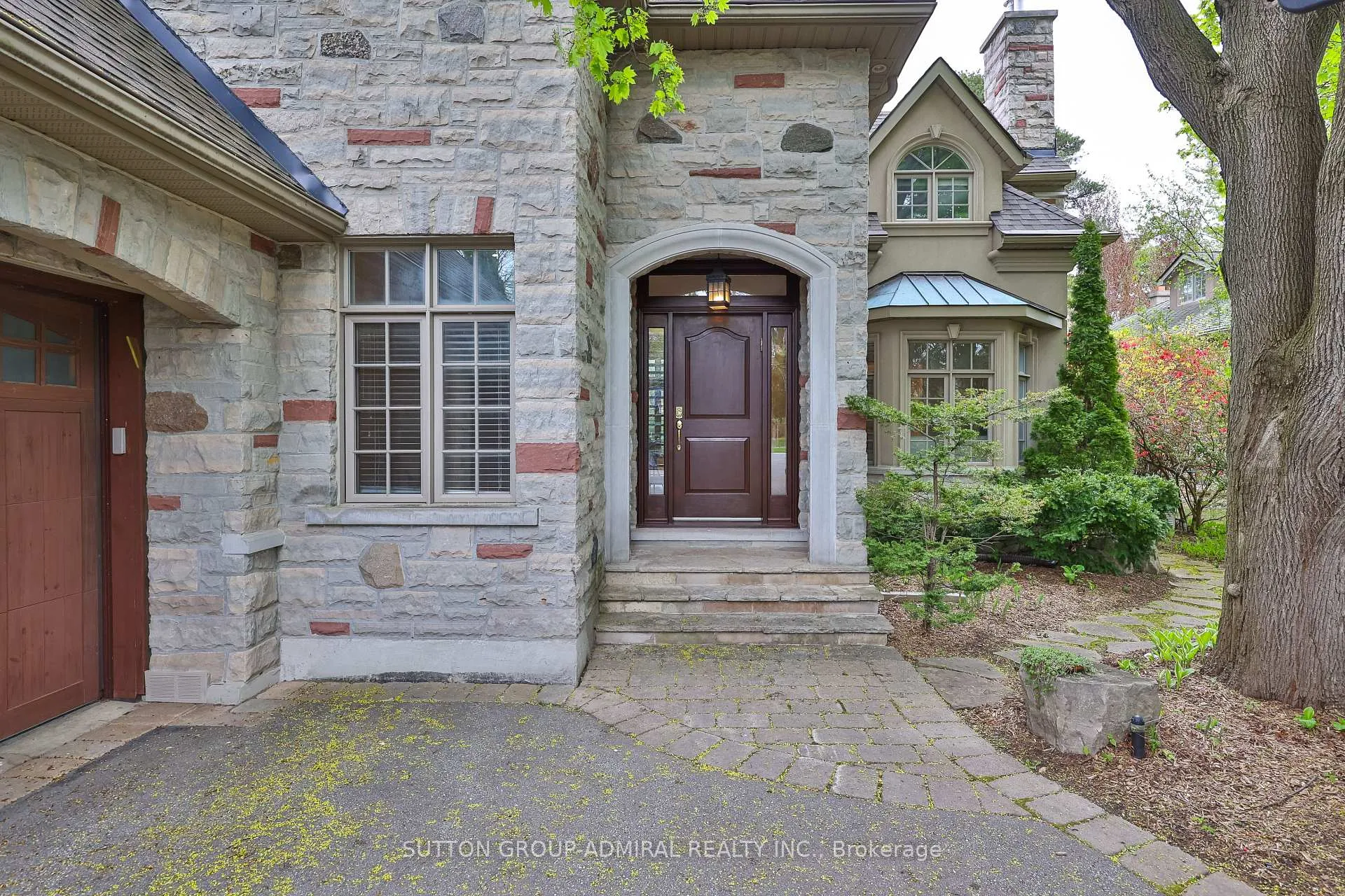 Photo 4 of 47 Johnson Street, Markham, Thornhill — HOMEH