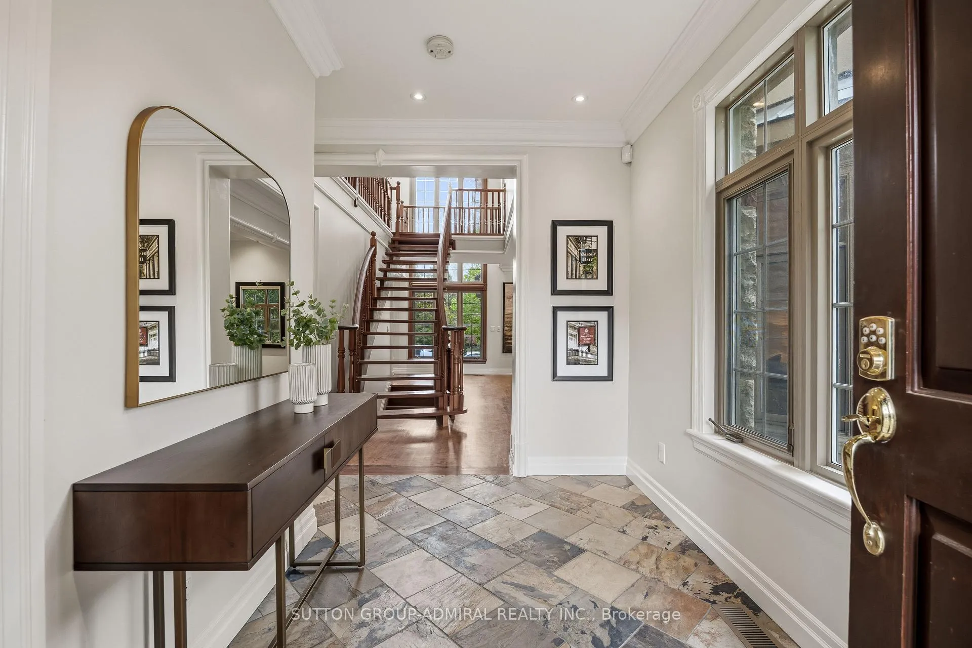 Photo 5 of 47 Johnson Street, Markham, Thornhill — HOMEH