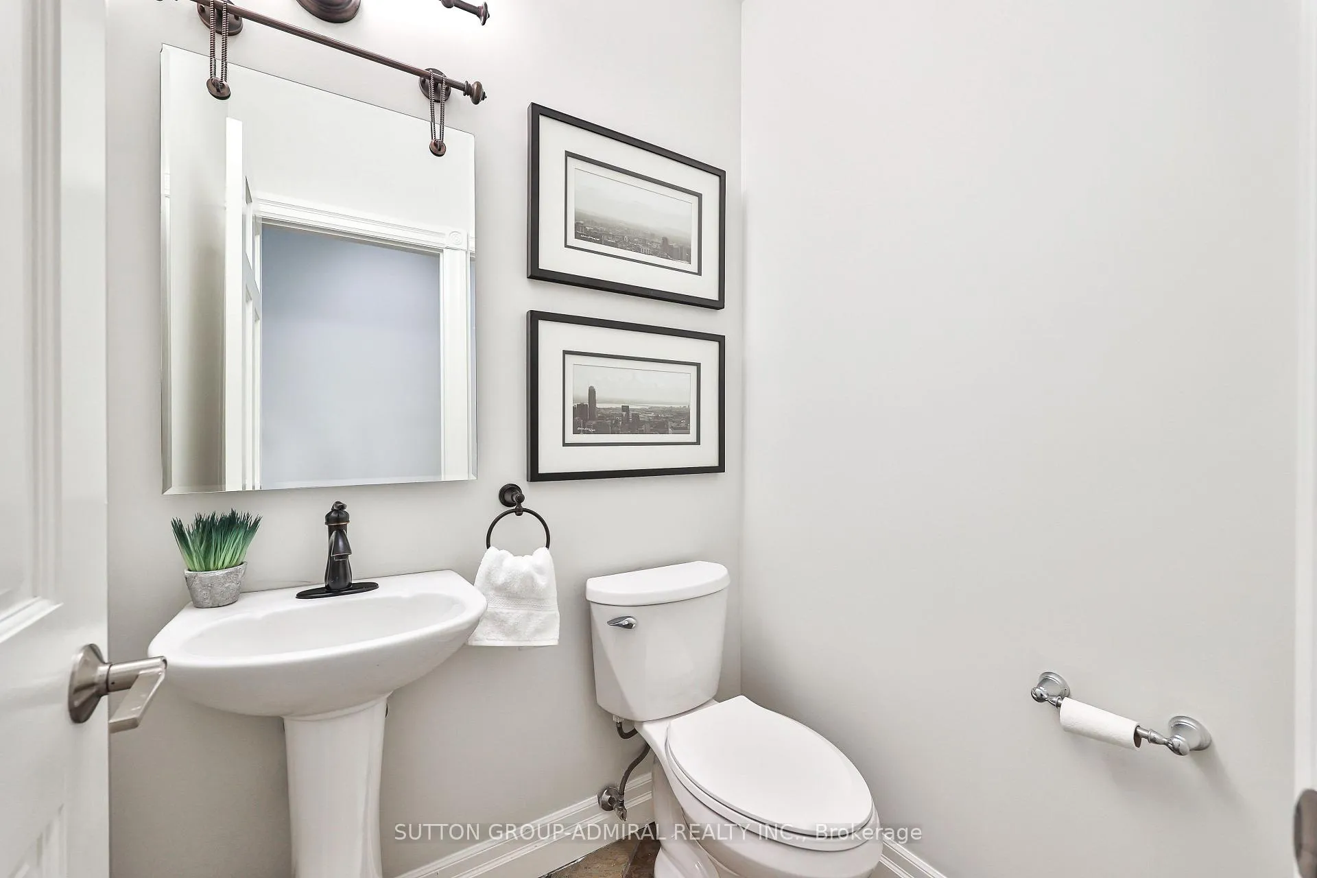 Photo 23 of 47 Johnson Street, Markham, Thornhill — HOMEH