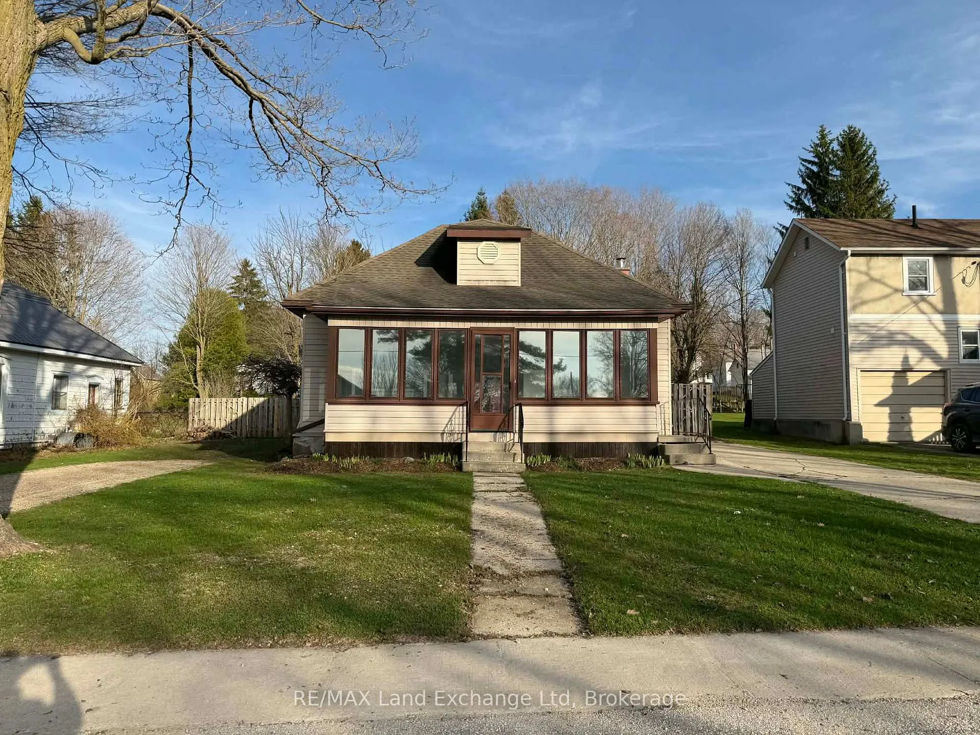 Photo 2 of 349 Shuter Street, North Huron, Wingham — HOMEH