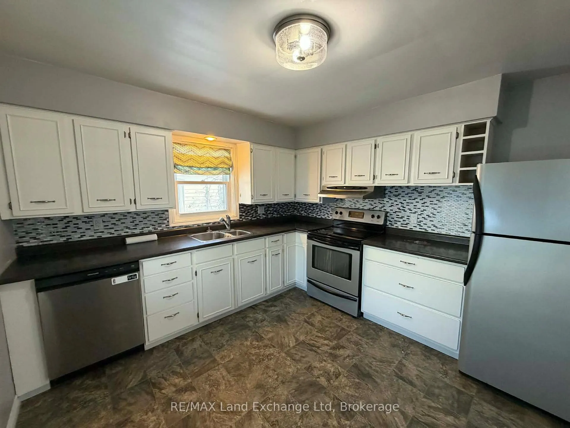 Photo 13 of 349 Shuter Street, North Huron, Wingham — HOMEH