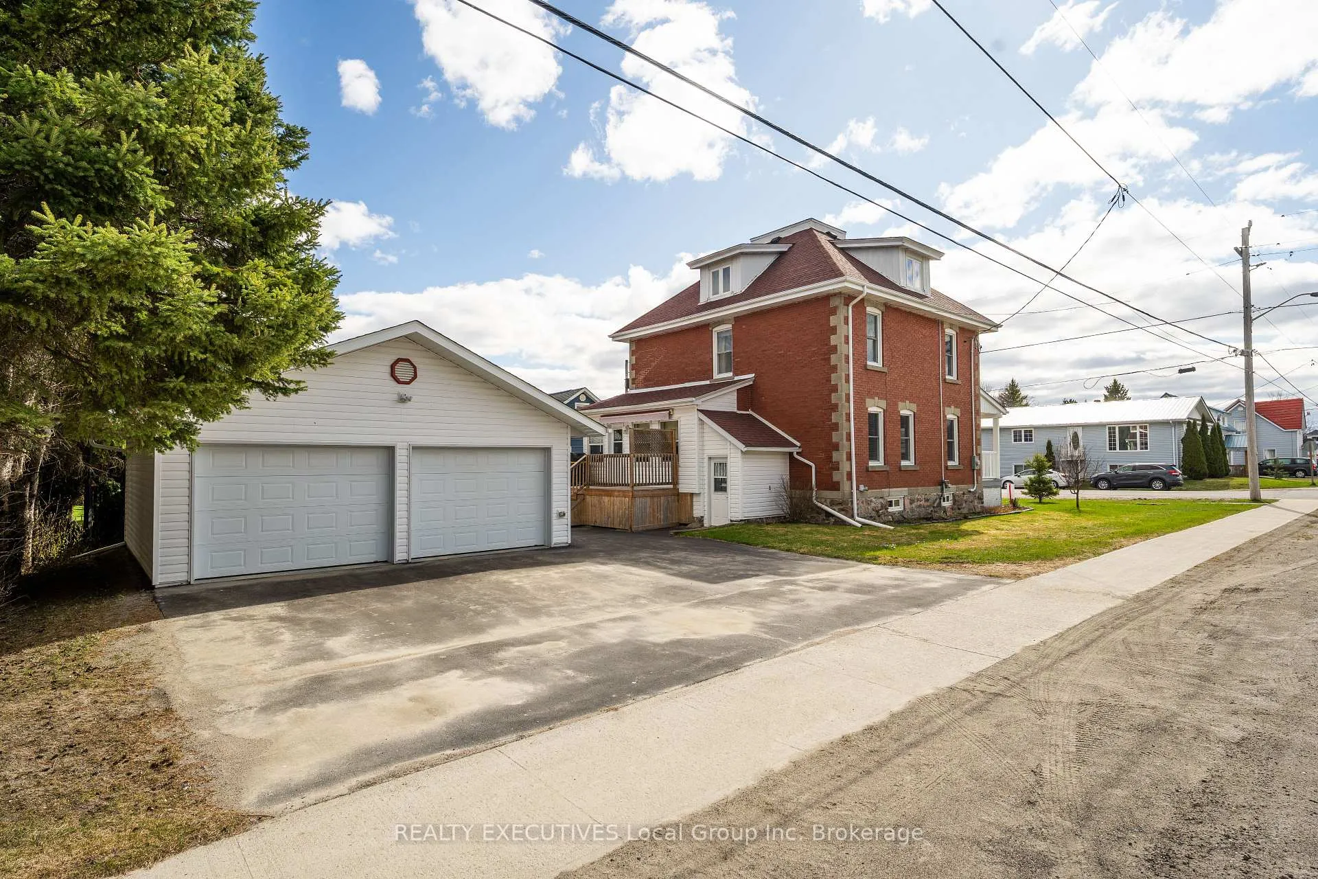 Photo 2 of 10 Dubeau Street, West Nipissing, Verner — HOMEH