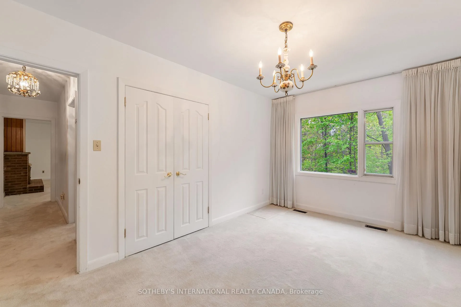Photo 23 of 15 Saxony Crescent, Etobicoke, Humber Heights — HOMEH