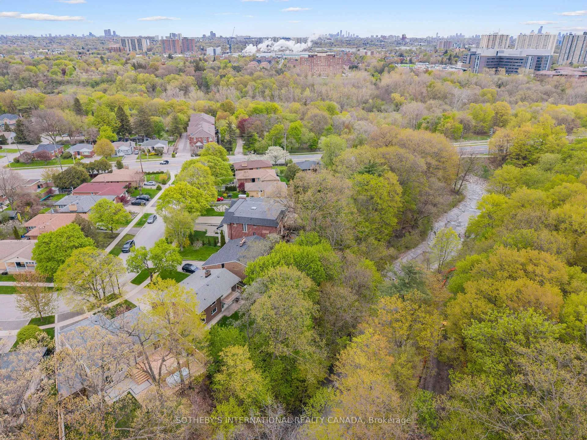 Photo 42 of 15 Saxony Crescent, Etobicoke, Humber Heights — HOMEH