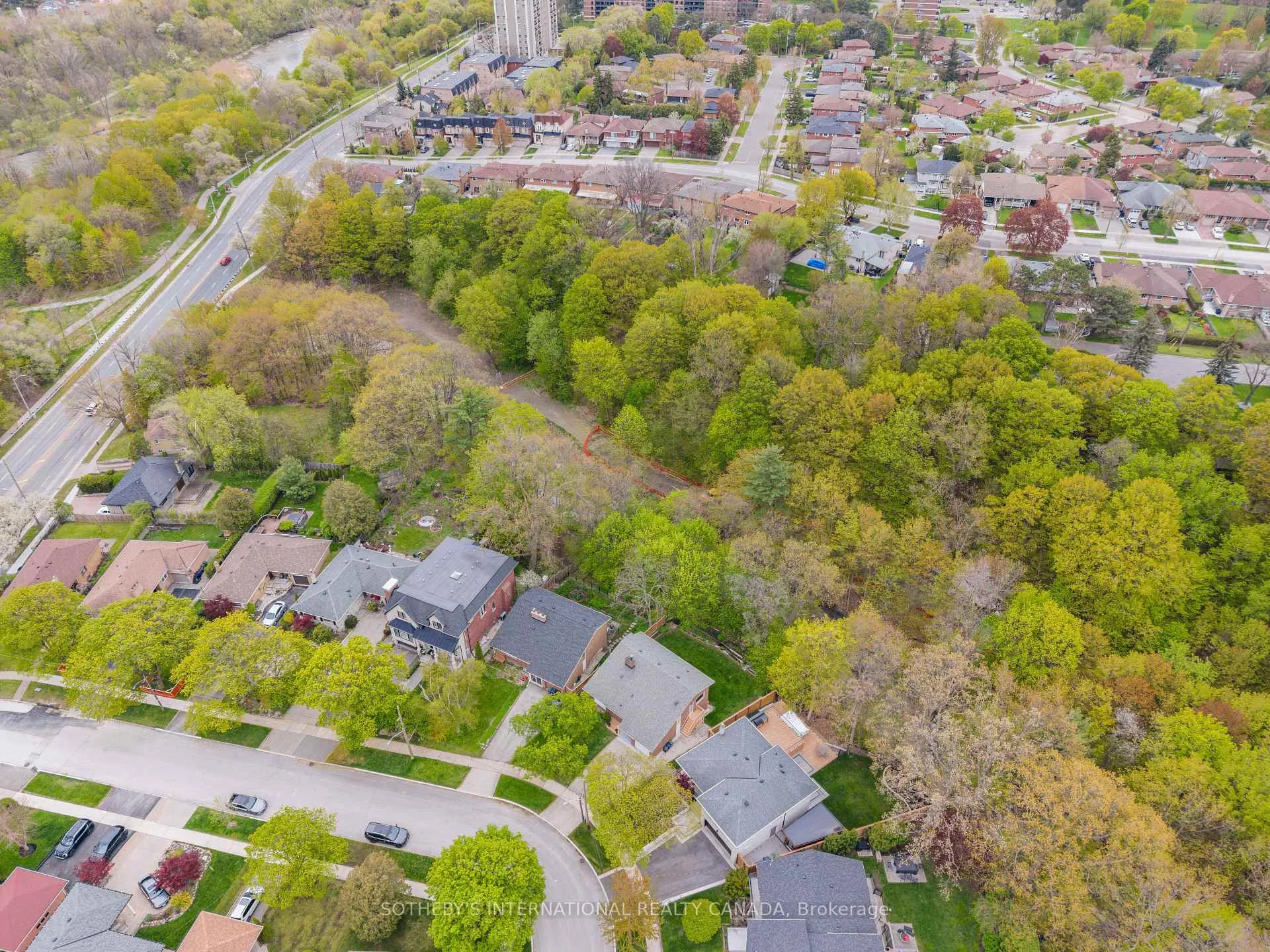 Photo 44 of 15 Saxony Crescent, Etobicoke, Humber Heights — HOMEH
