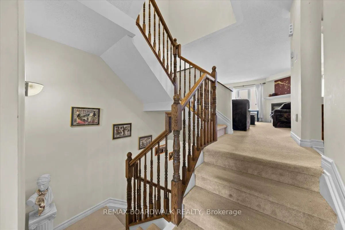 Photo 5 of 926 Torino Terrace, Ottawa, Avalon East — HOMEH