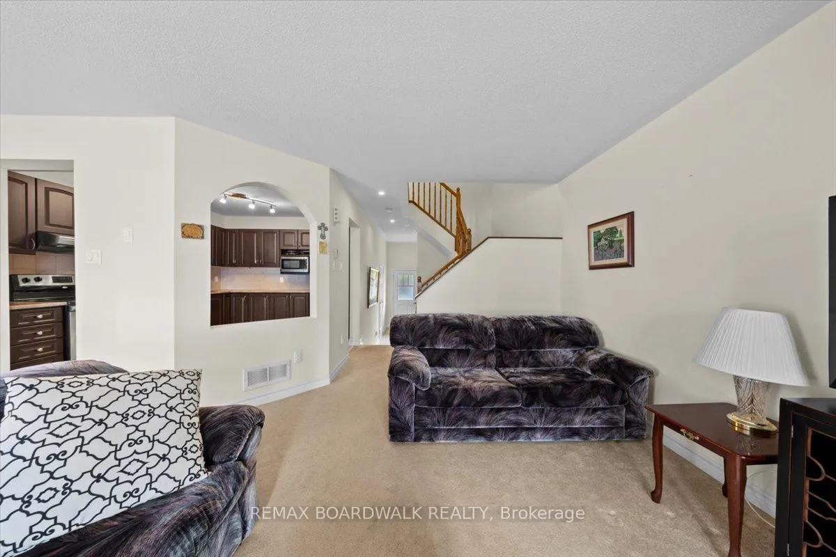 Photo 18 of 926 Torino Terrace, Ottawa, Avalon East — HOMEH
