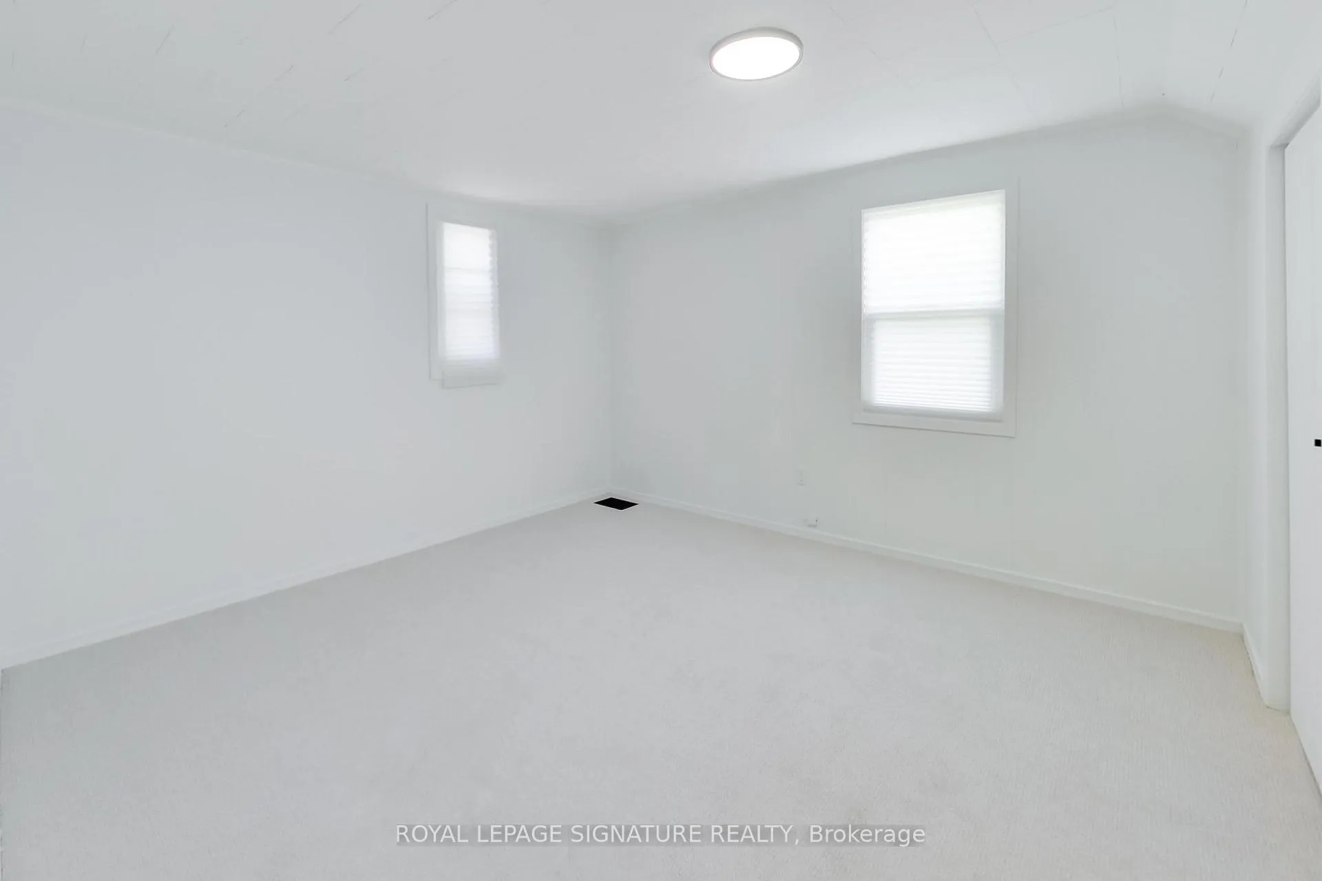 Photo 14 of 58 Victoria Street, Barrie, Sanford — HOMEH