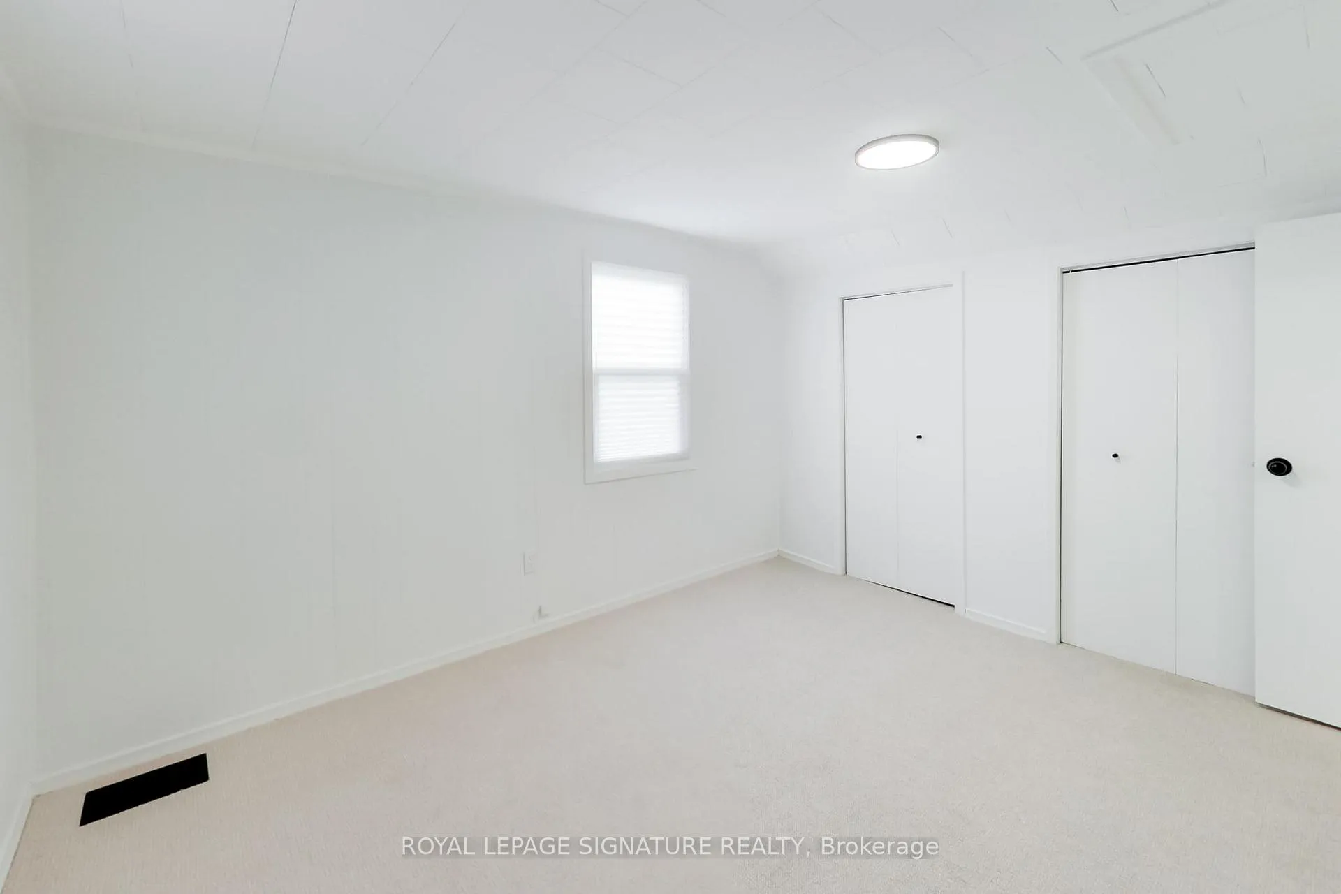 Photo 17 of 58 Victoria Street, Barrie, Sanford — HOMEH