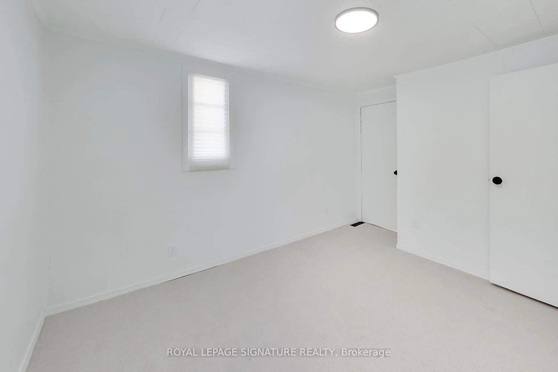 Photo 19 of 58 Victoria Street, Barrie, Sanford — HOMEH