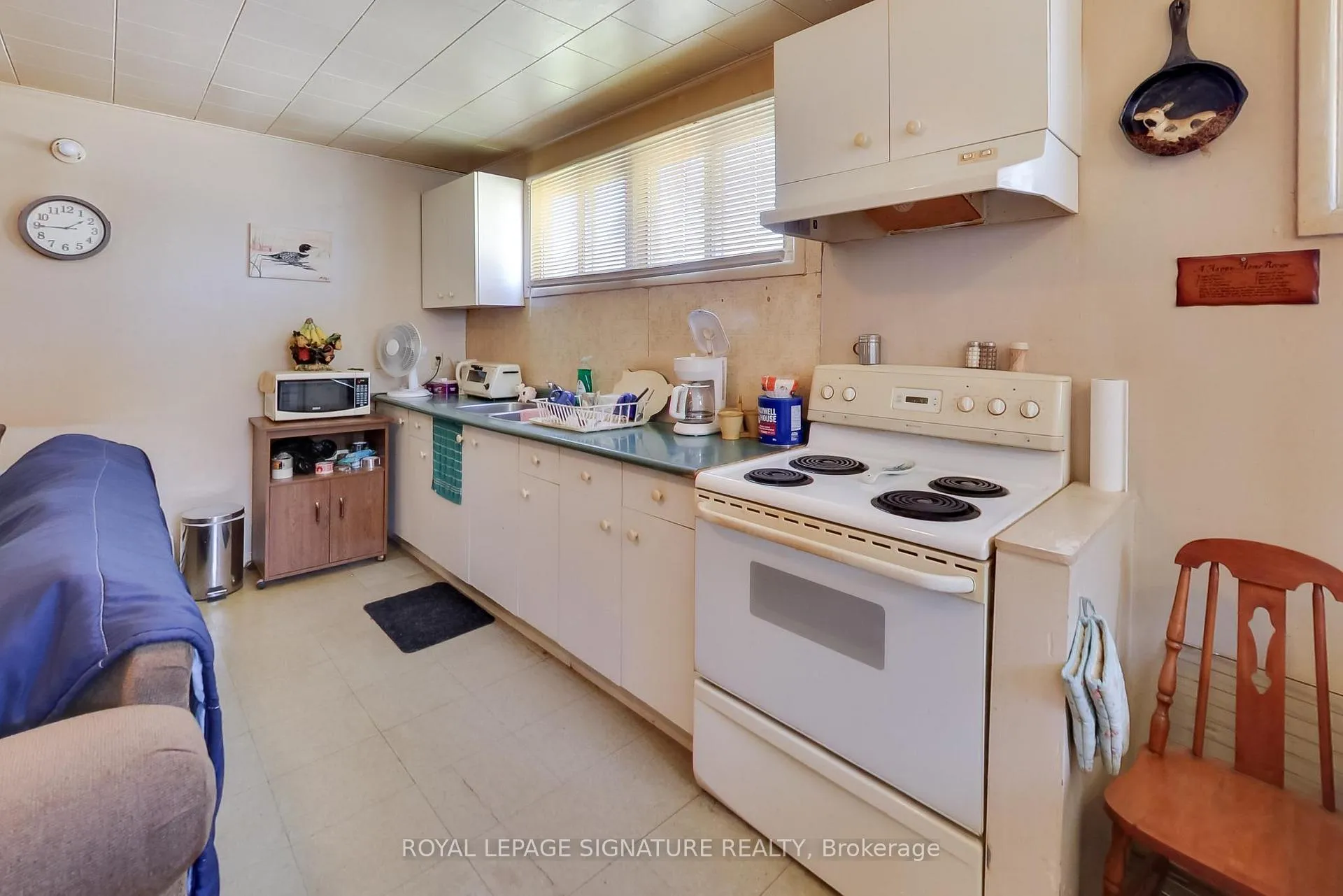 Photo 32 of 58 Victoria Street, Barrie, Sanford — HOMEH