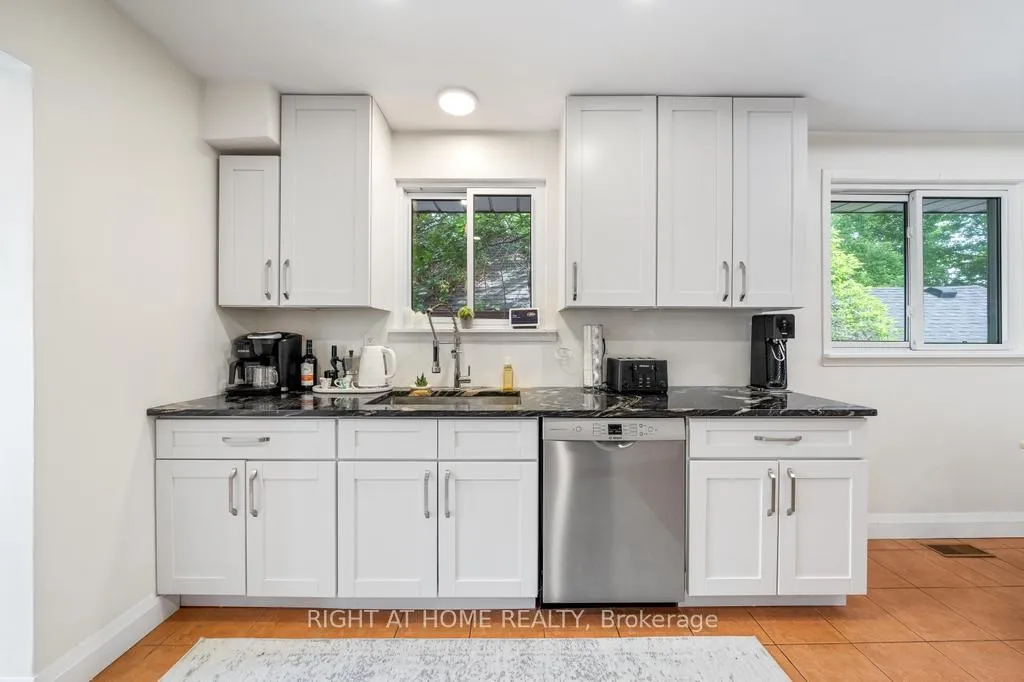 Photo 7 of 494 Ferguson Avenue N, Hamilton, North End — HOMEH