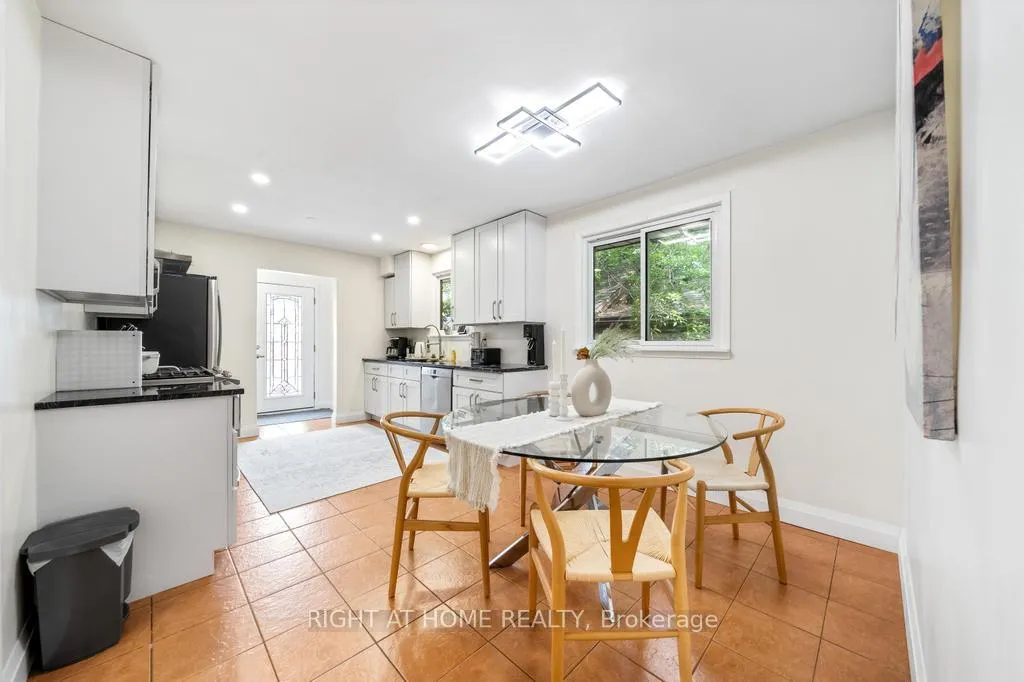 Photo 11 of 494 Ferguson Avenue N, Hamilton, North End — HOMEH