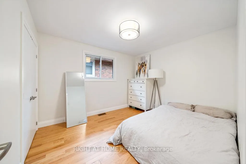 Photo 20 of 494 Ferguson Avenue N, Hamilton, North End — HOMEH