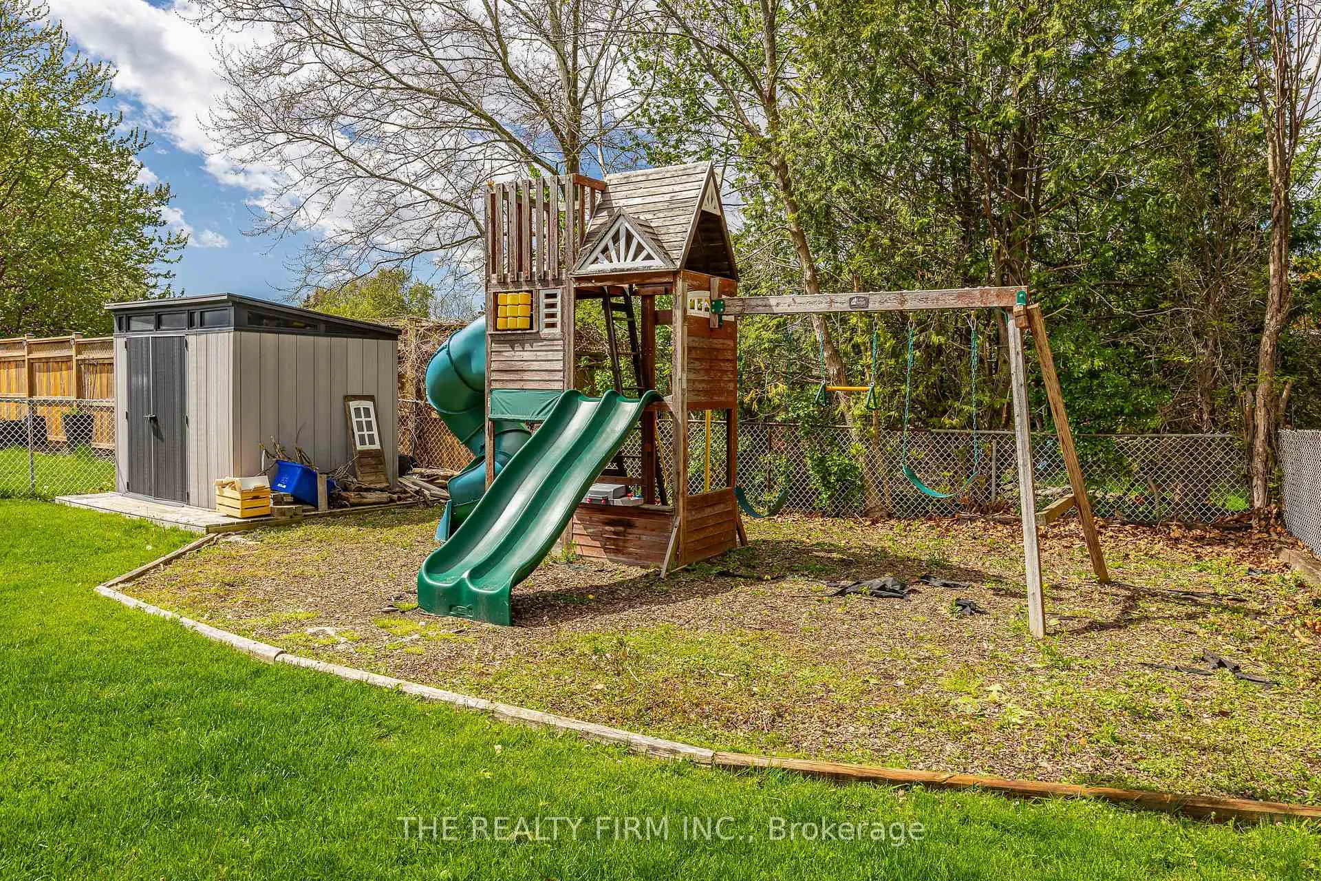 Photo 45 of 108 Brunswick Avenue, London, North I — HOMEH