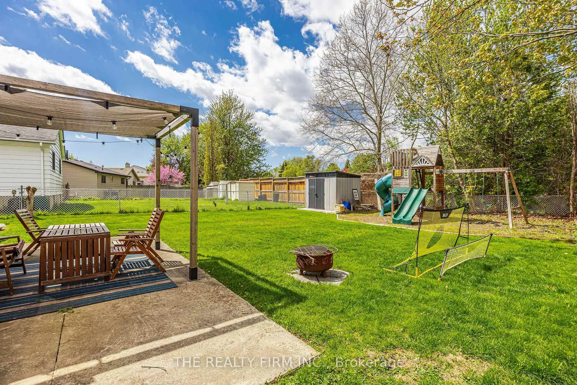 Photo 46 of 108 Brunswick Avenue, London, North I — HOMEH
