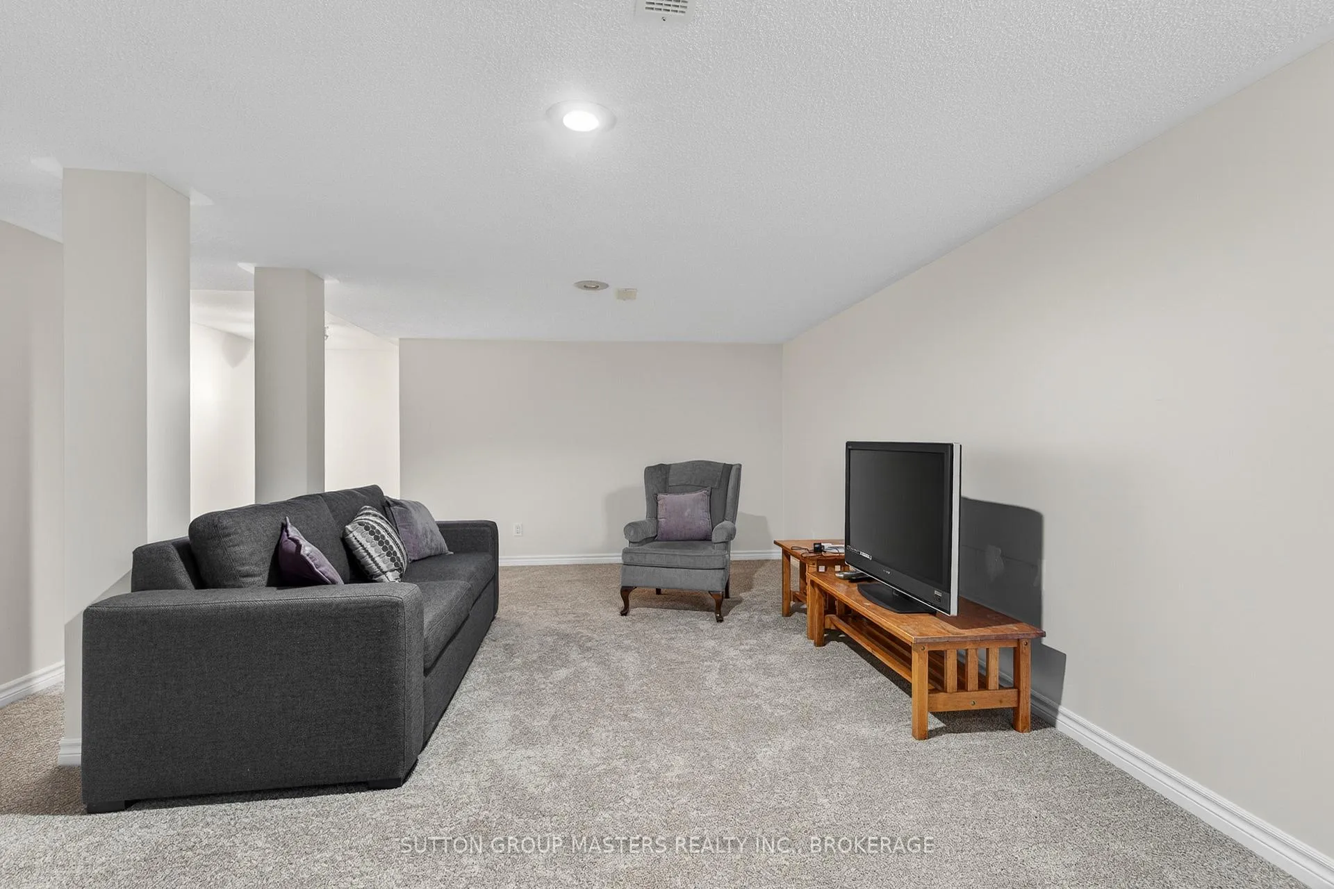 Photo 45 of 660 Millwood Drive, Kingston, City Southwest — HOMEH