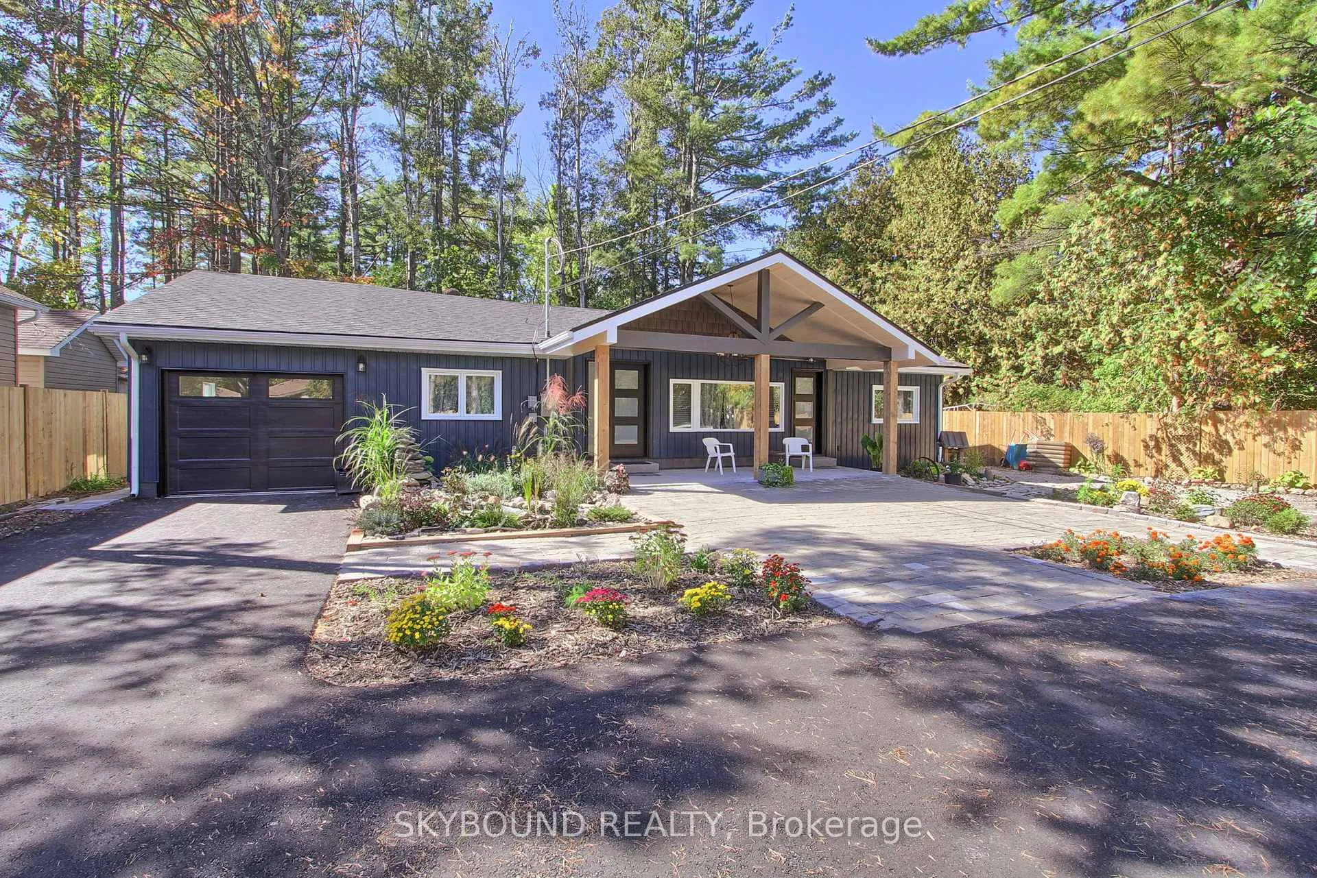 Photo 2 of 2388 25th Side Road, Innisfil, Alcona — HOMEH